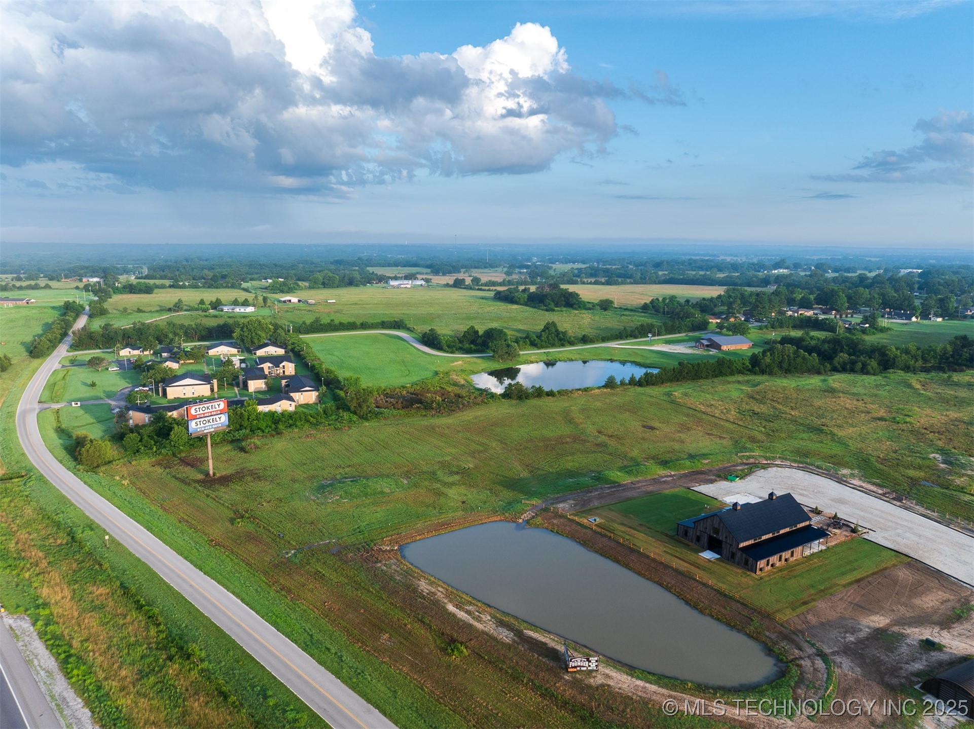 5 E 1100 Road Property Photo 20