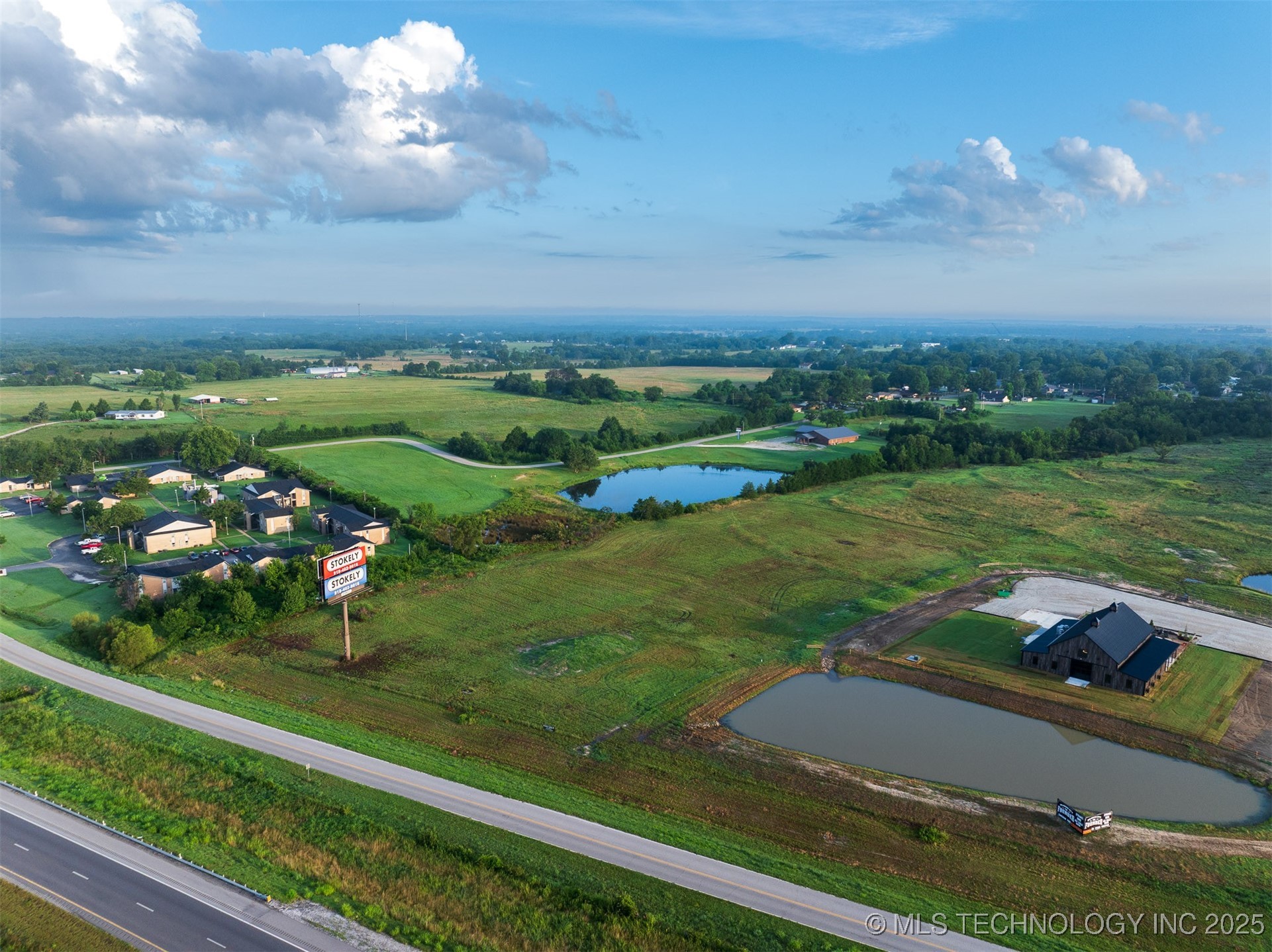 5 E 1100 Road Property Photo 21