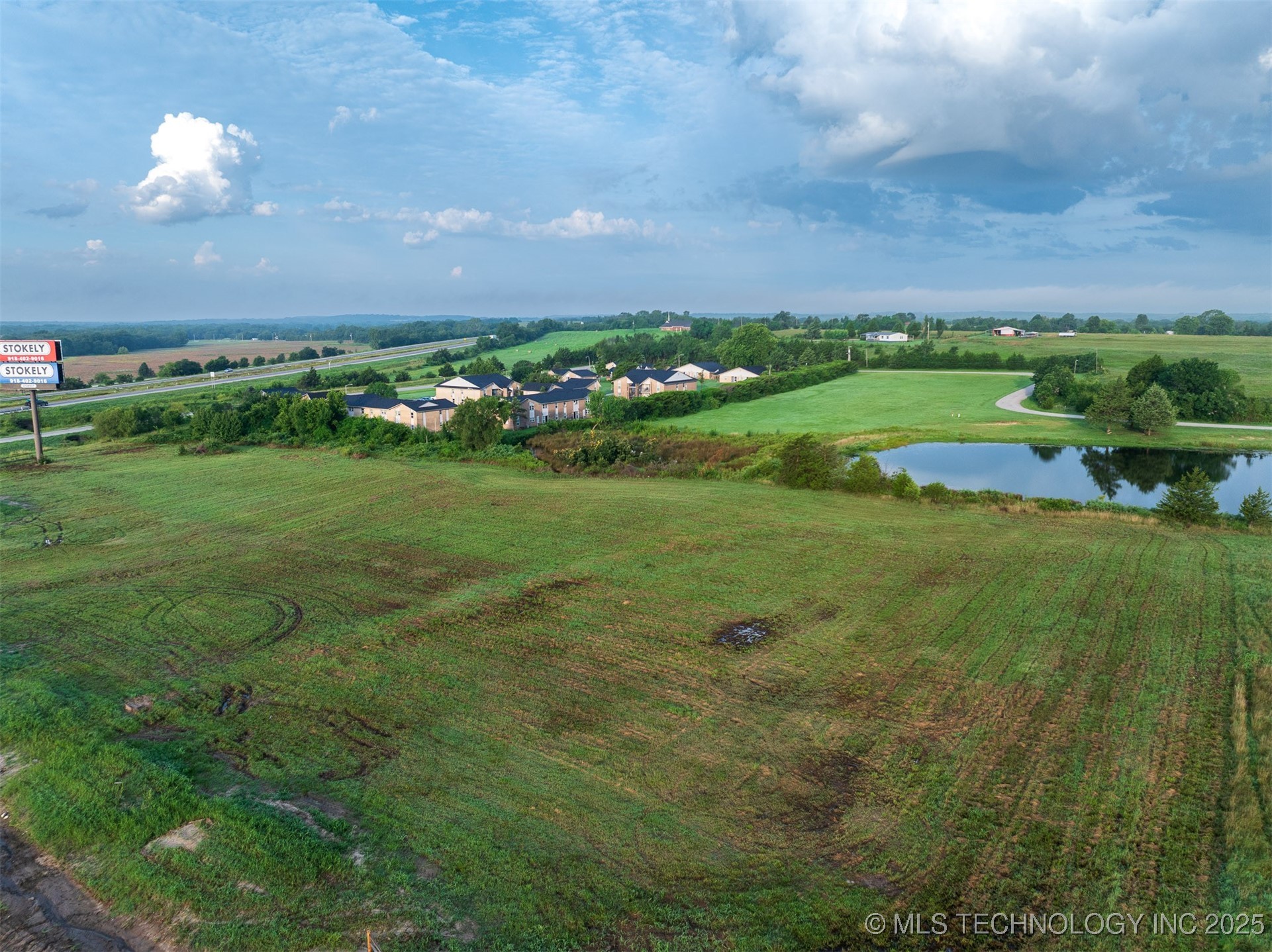 5 E 1100 Road Property Photo 29