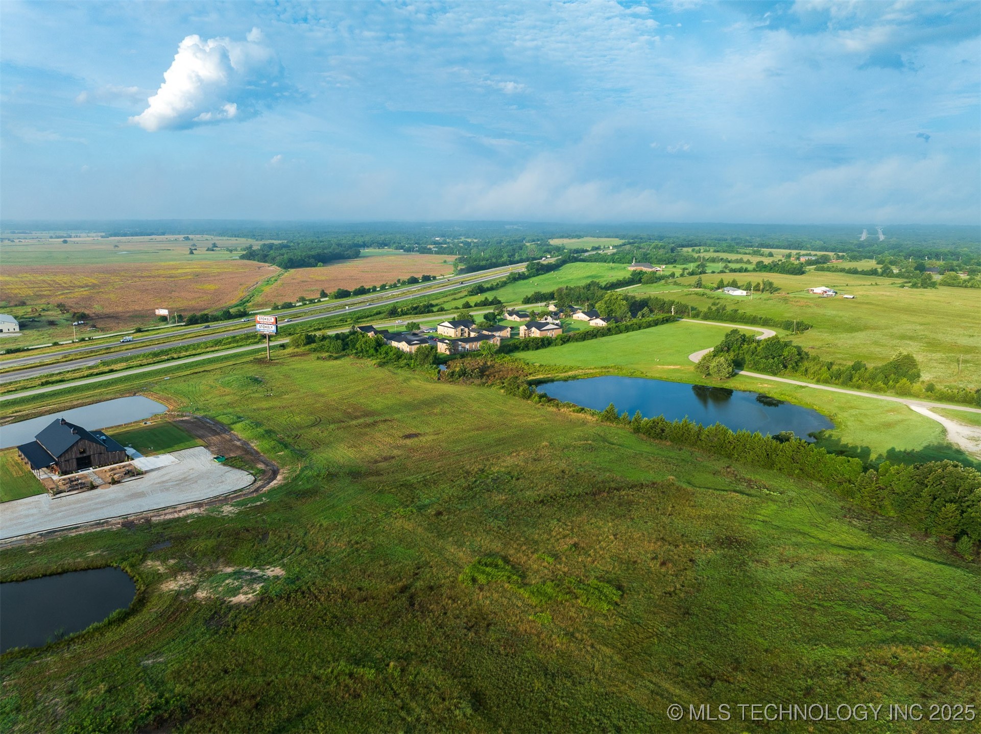 5 E 1100 Road Property Photo 34