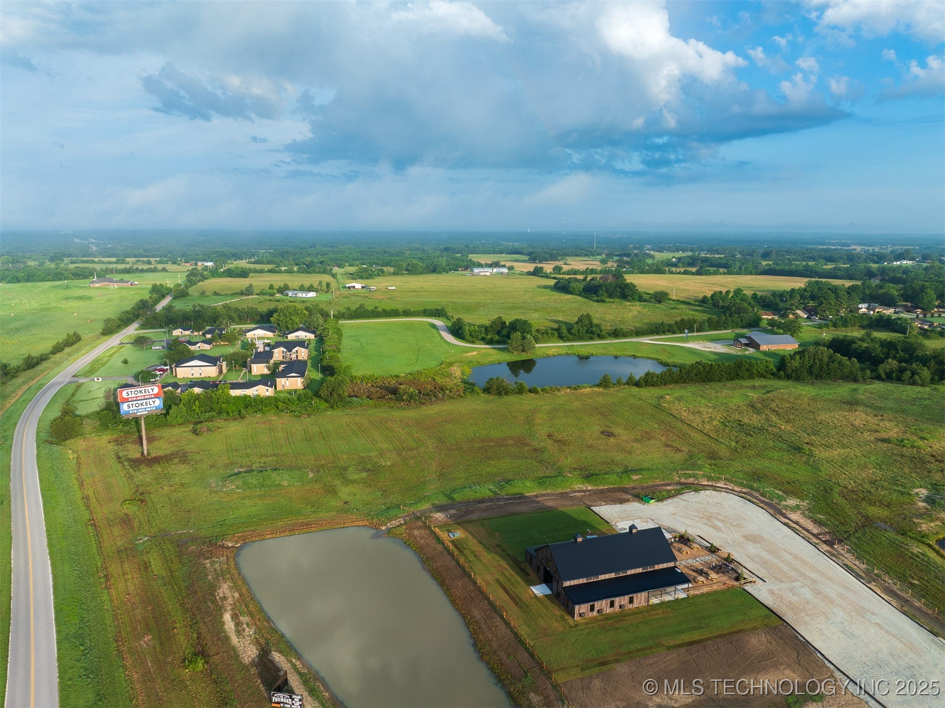 5 E 1100 Road Property Photo 38