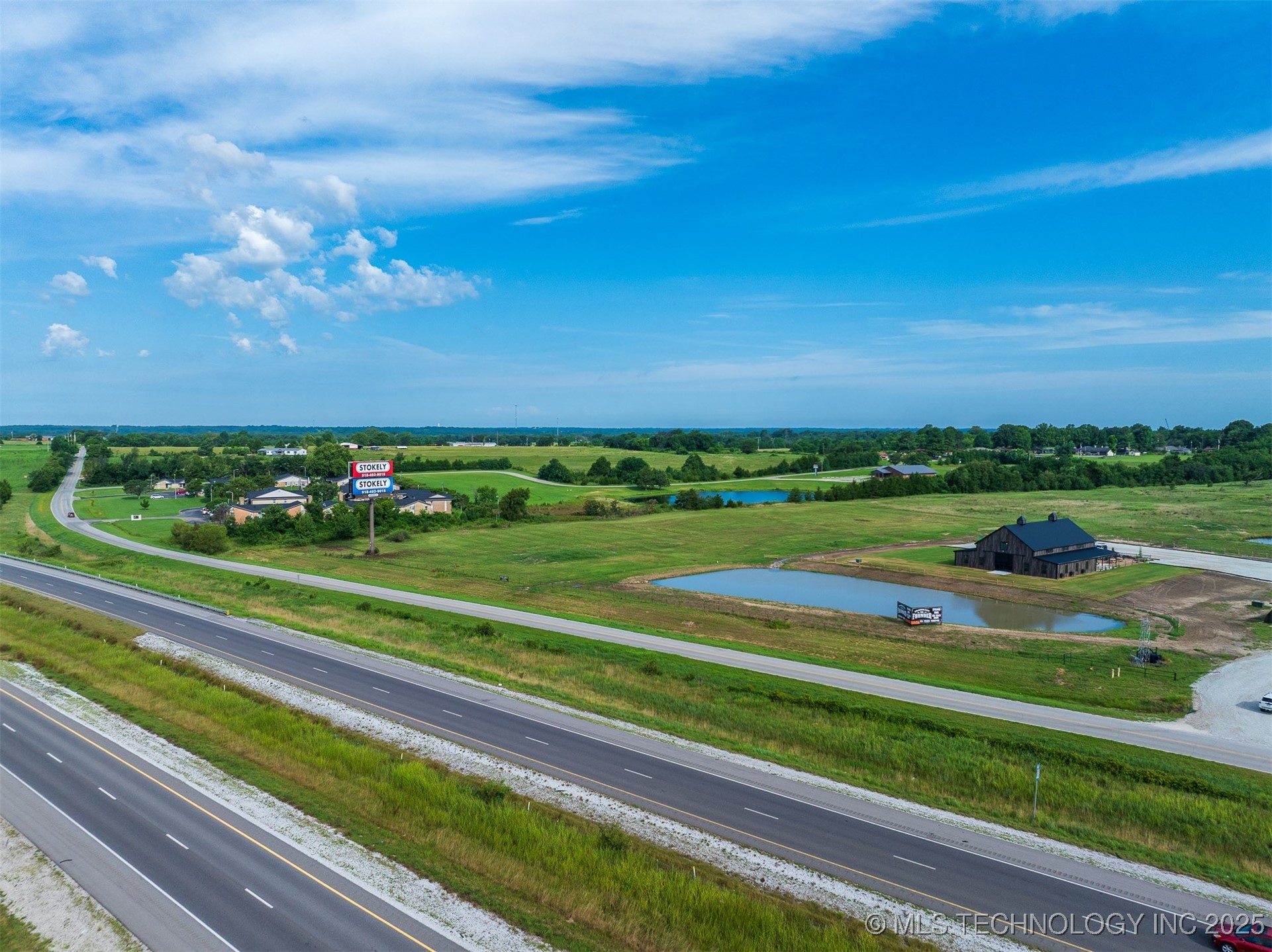 5 E 1100 Road Property Photo 42