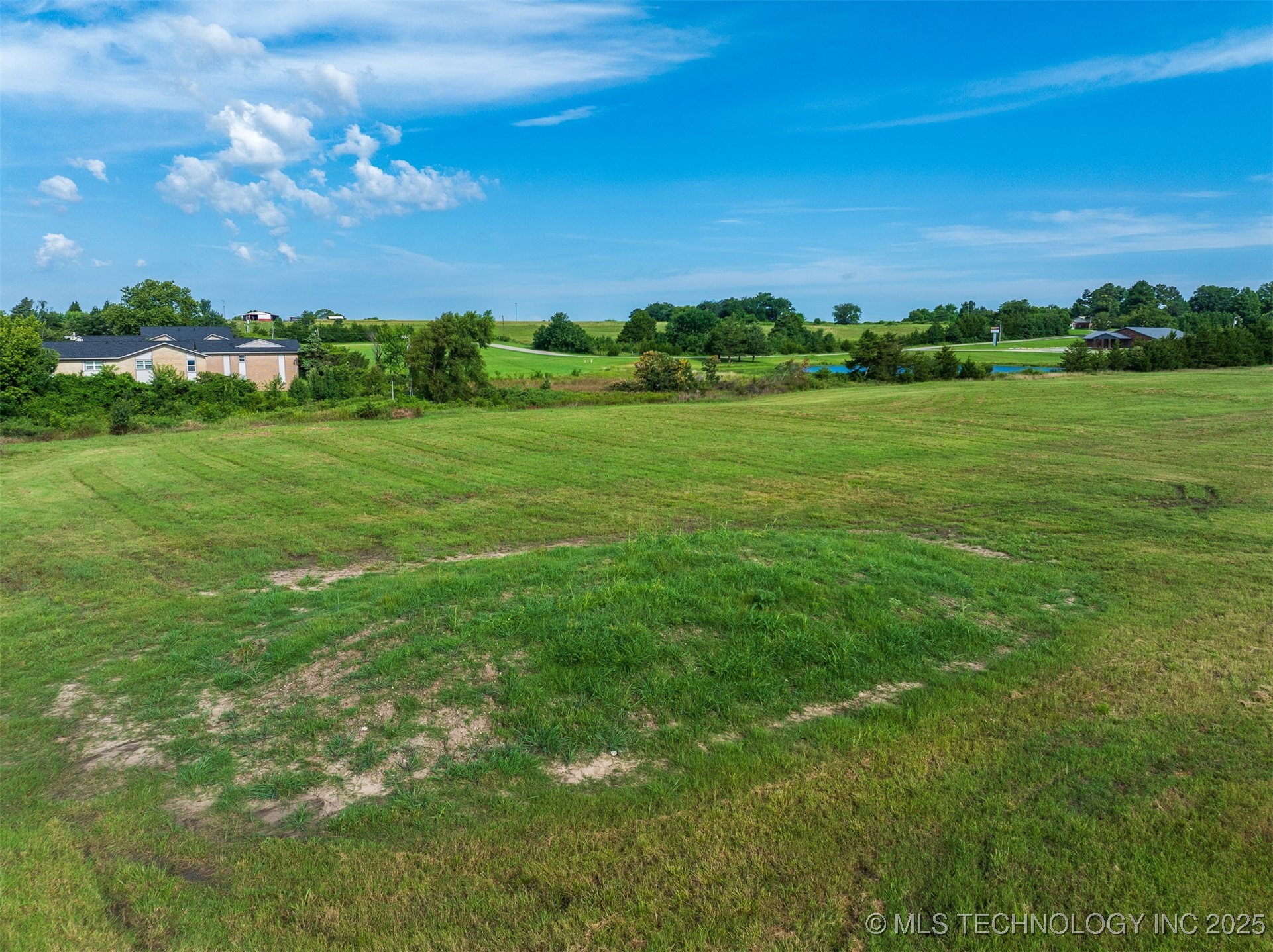 5 E 1100 Road Property Photo 43