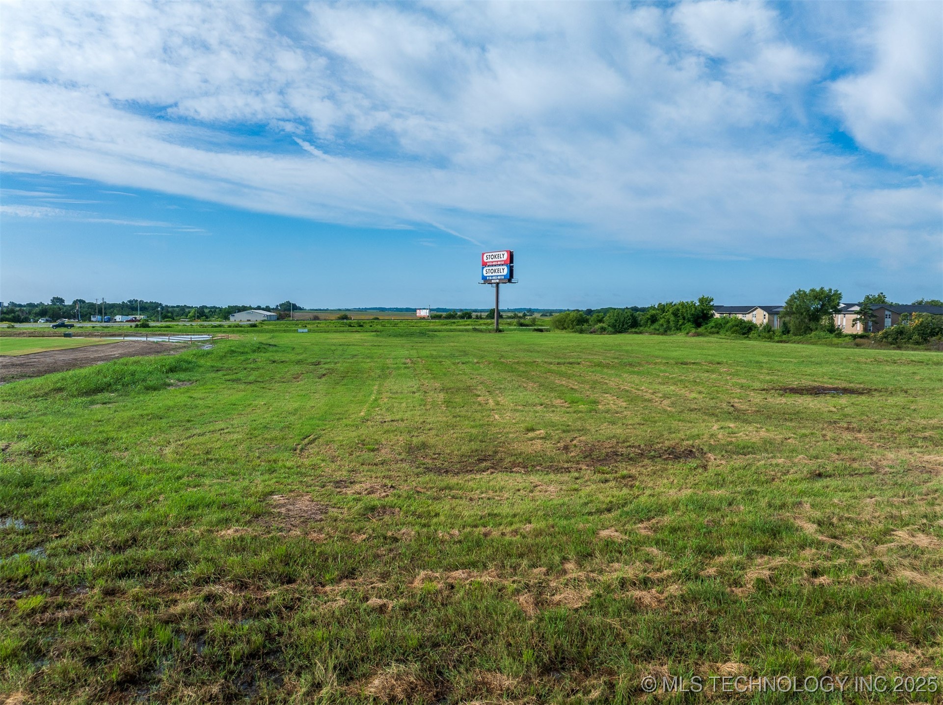 5 E 1100 Road Property Photo 46