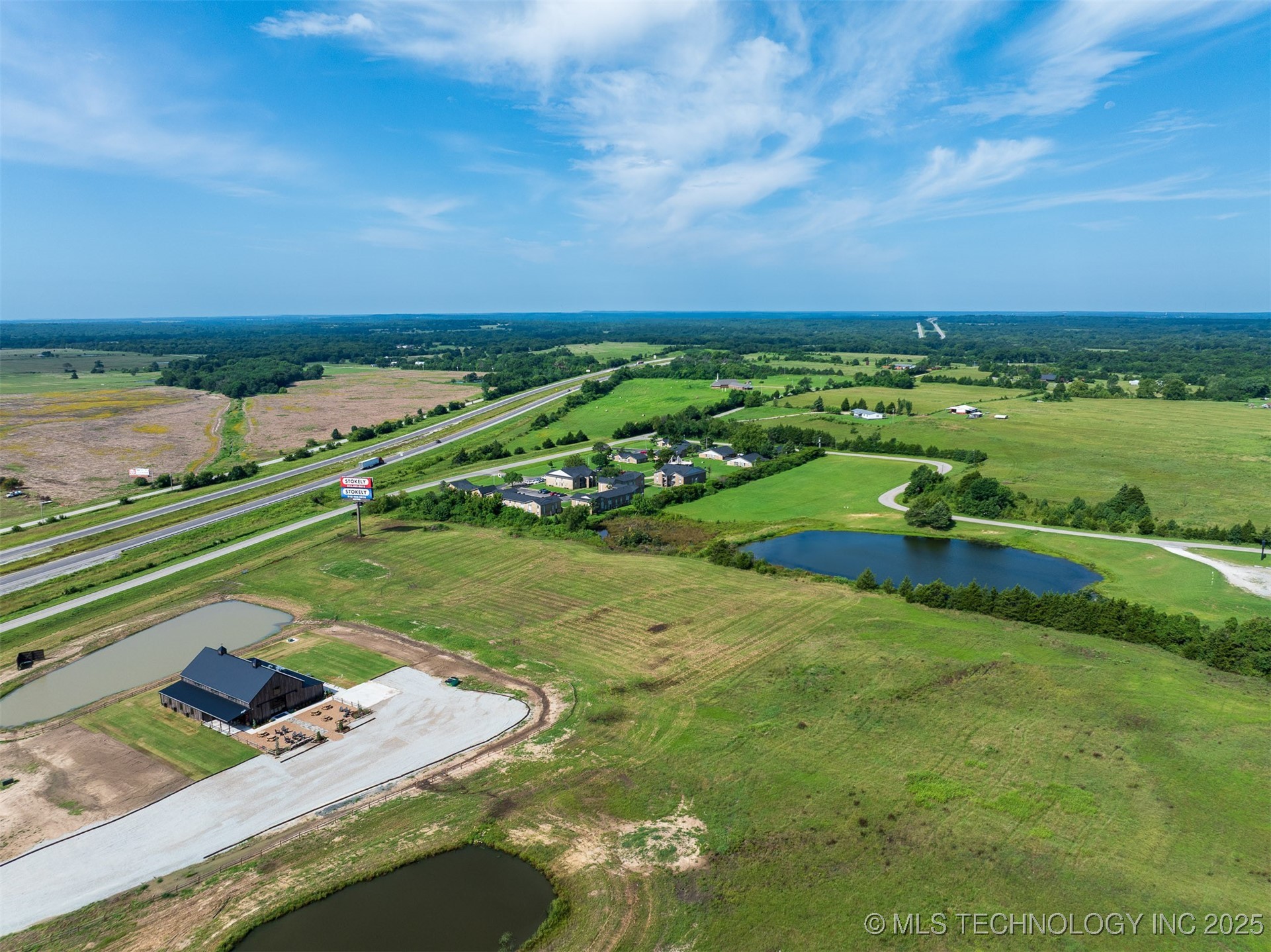 5 E 1100 Road Property Photo 50