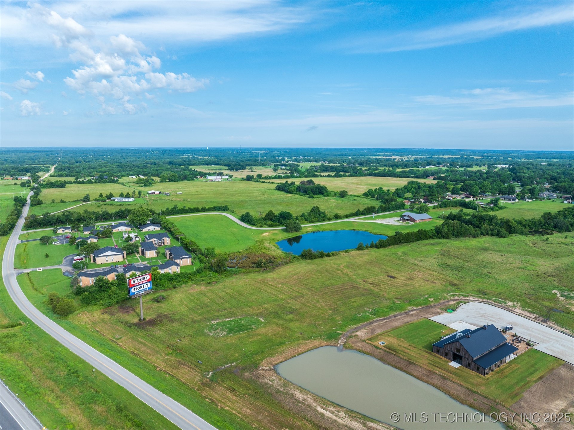 5 E 1100 Road Property Photo 52