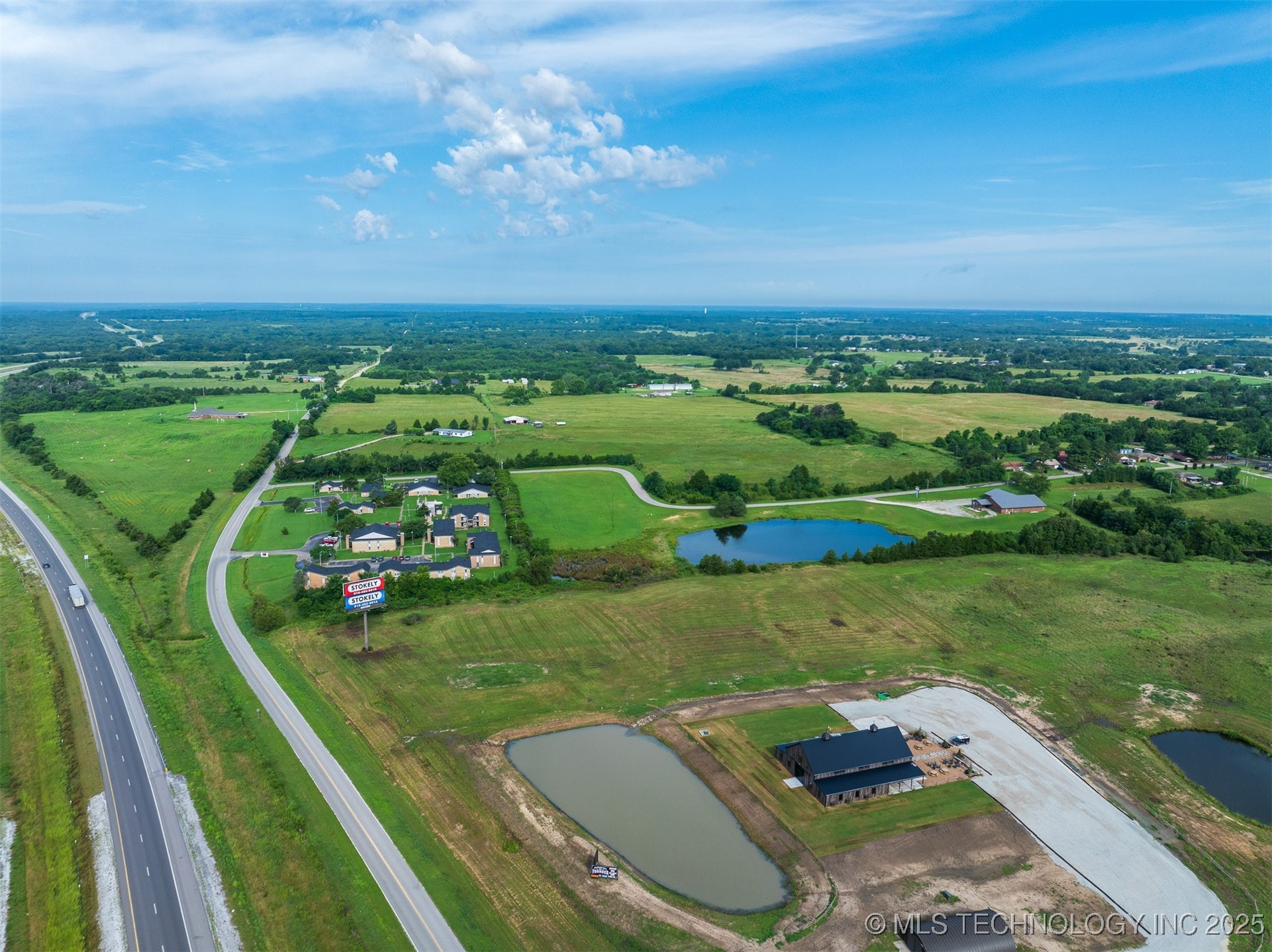 5 E 1100 Road Property Photo 53