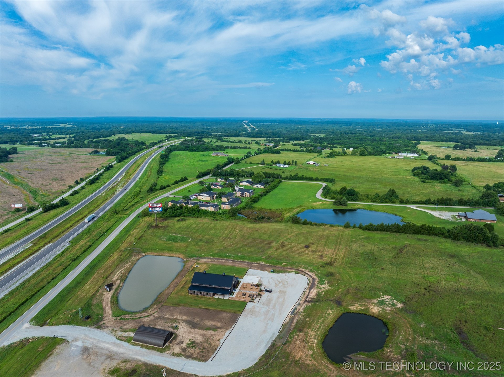 5 E 1100 Road Property Photo 55