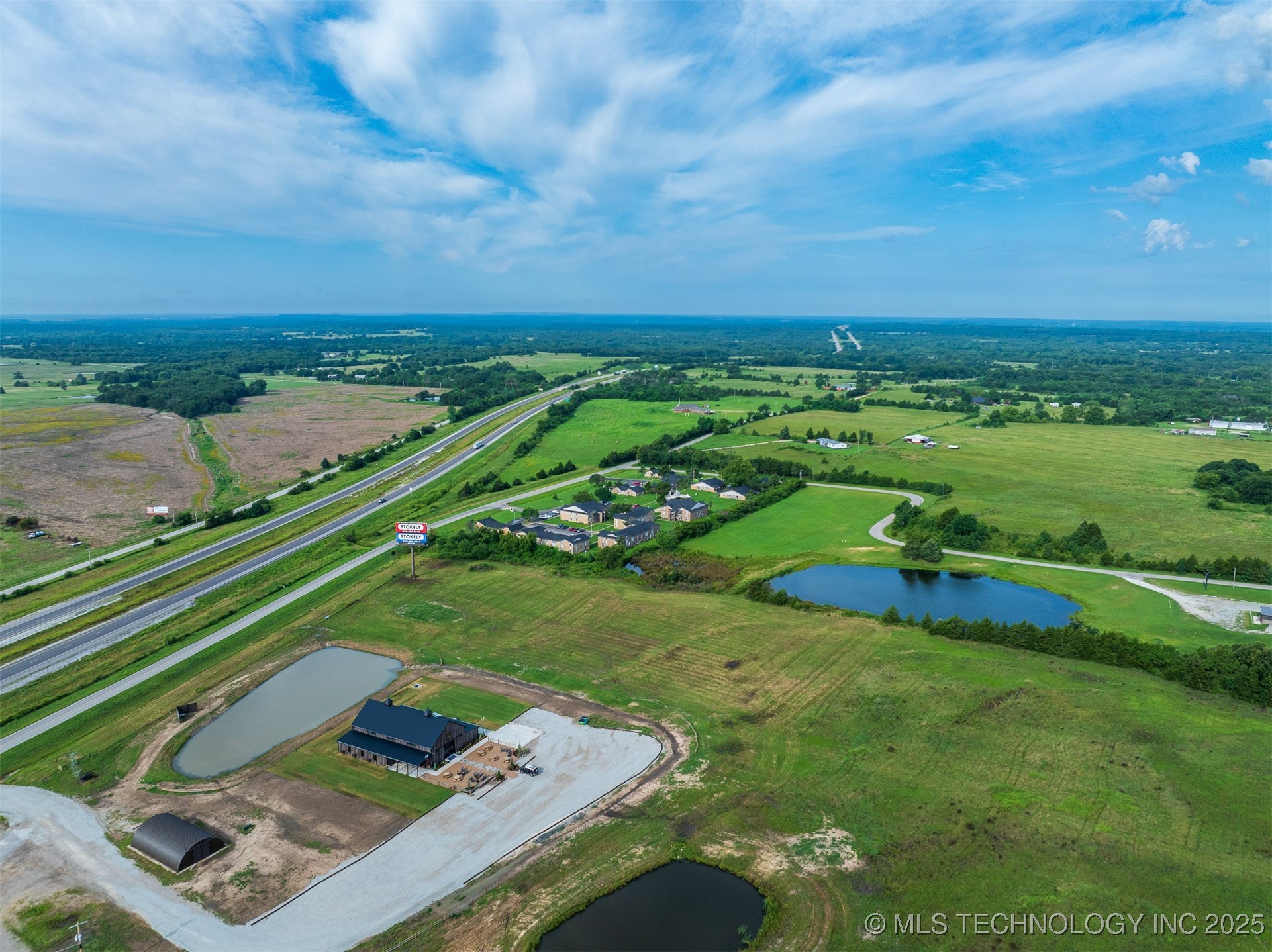 5 E 1100 Road Property Photo 56