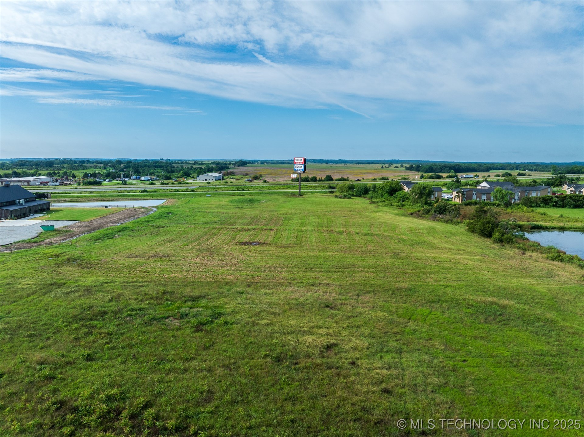5 E 1100 Road Property Photo 58