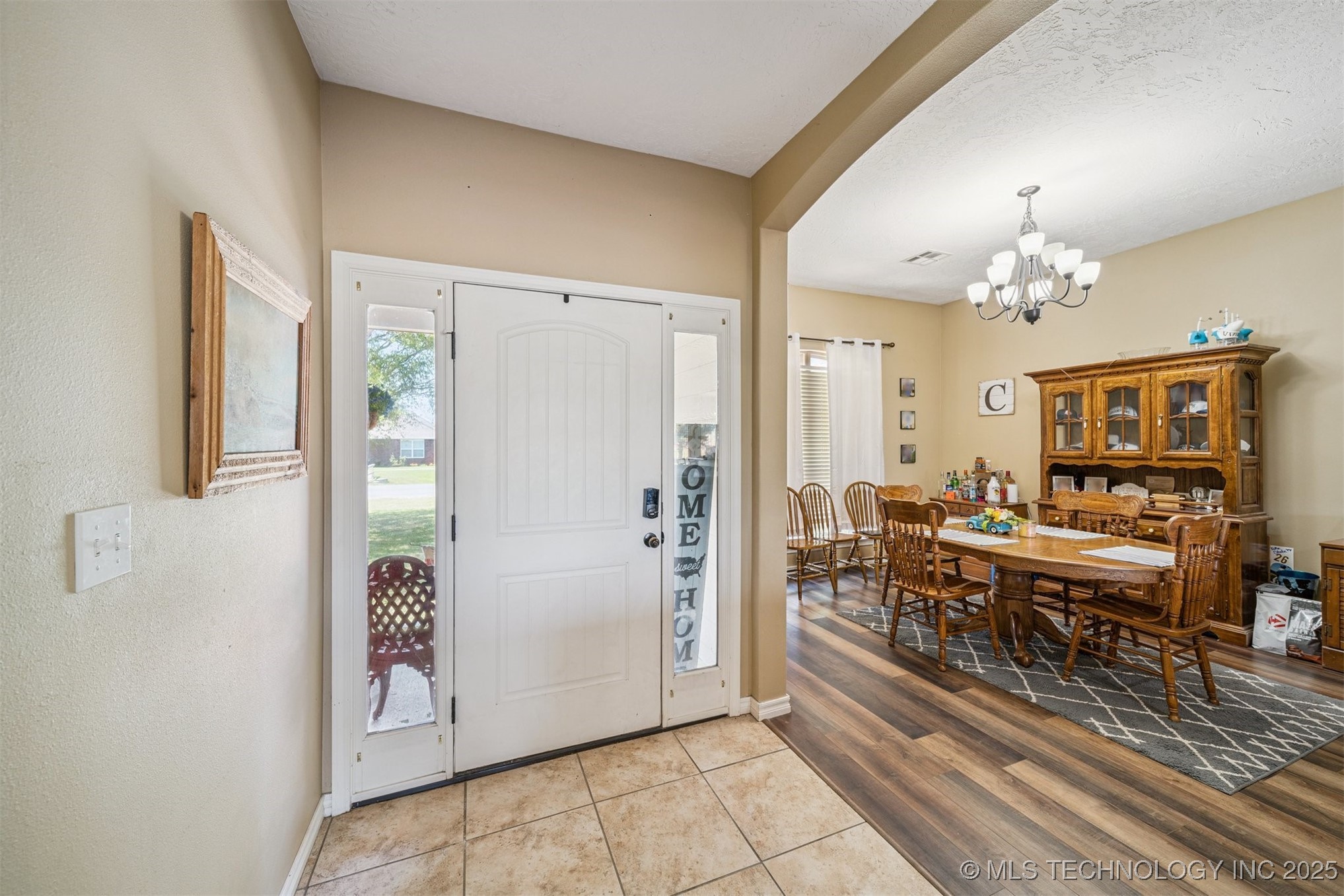 581 E 498 Circle Property Photo 6