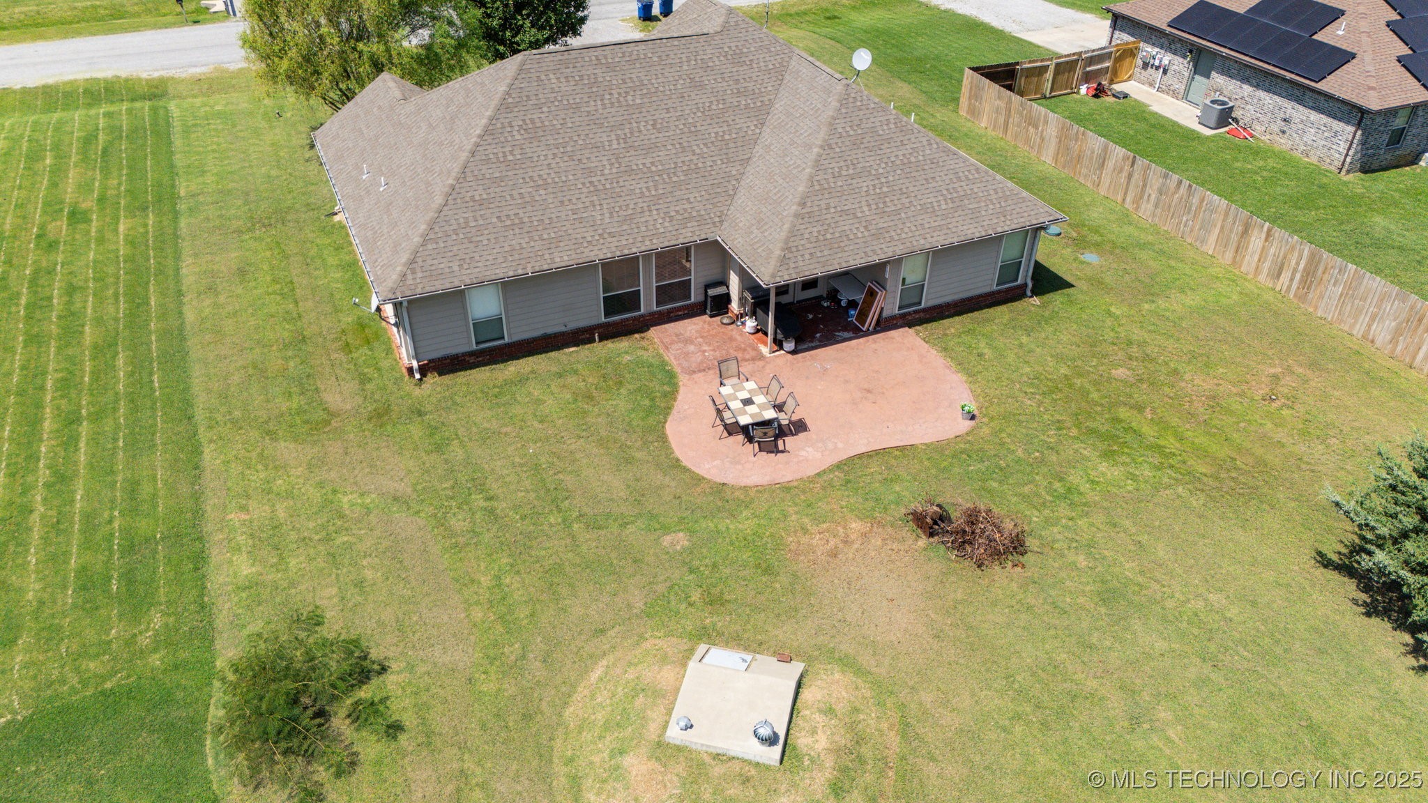 581 E 498 Circle Property Photo 28