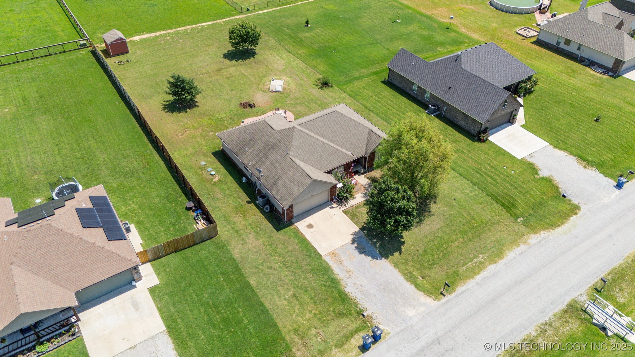 581 E 498 Circle Property Photo 31