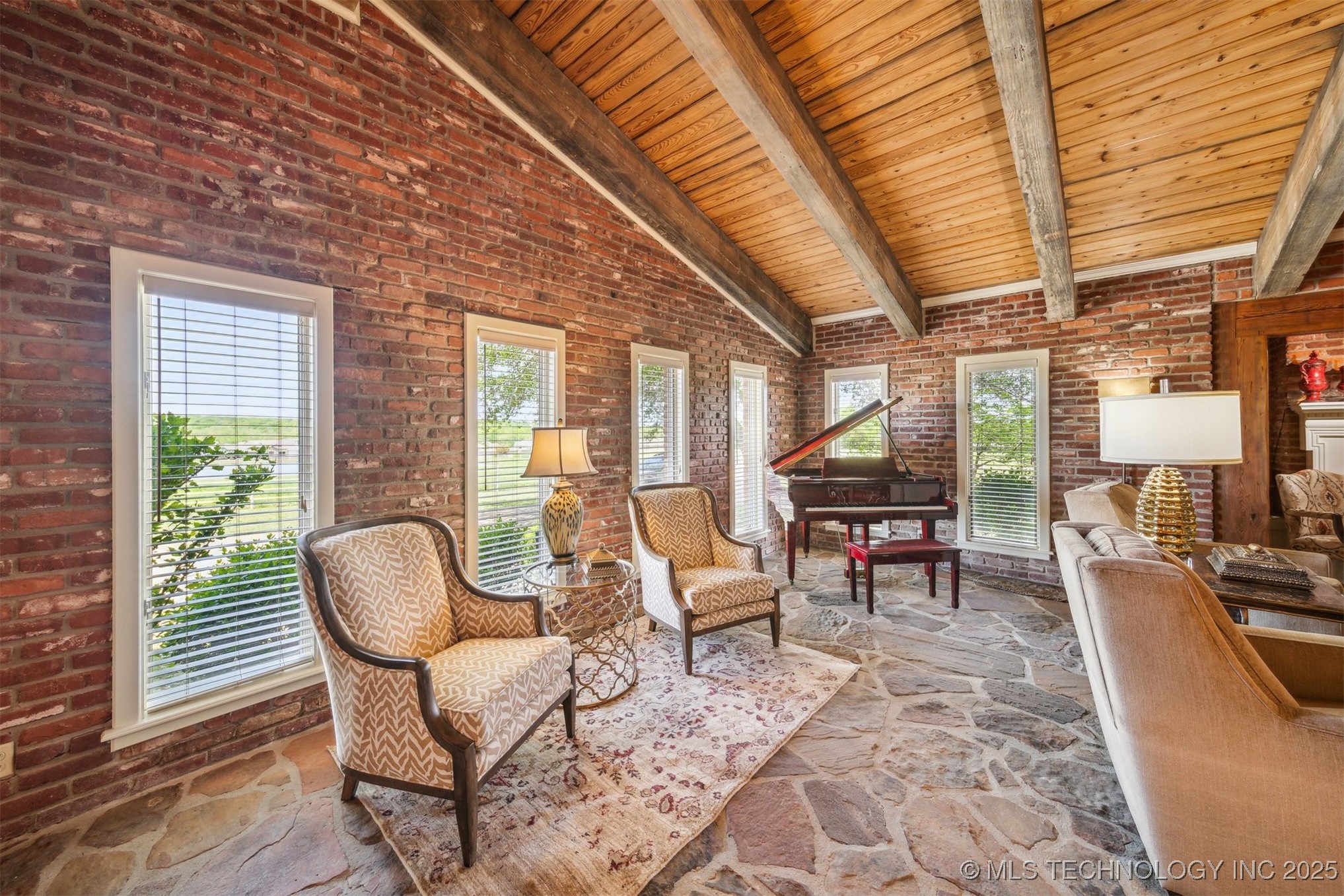 13031 S Harvard Avenue Property Photo 7