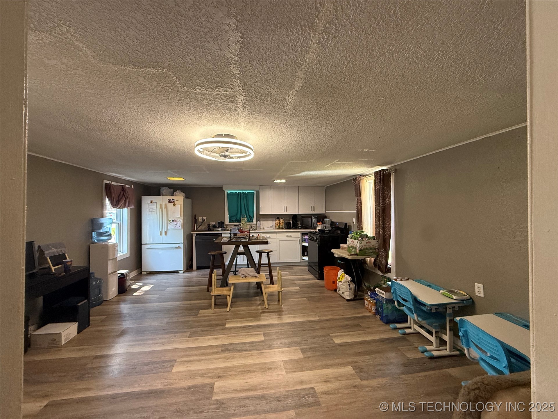 220 E Audd Avenue Property Photo 12