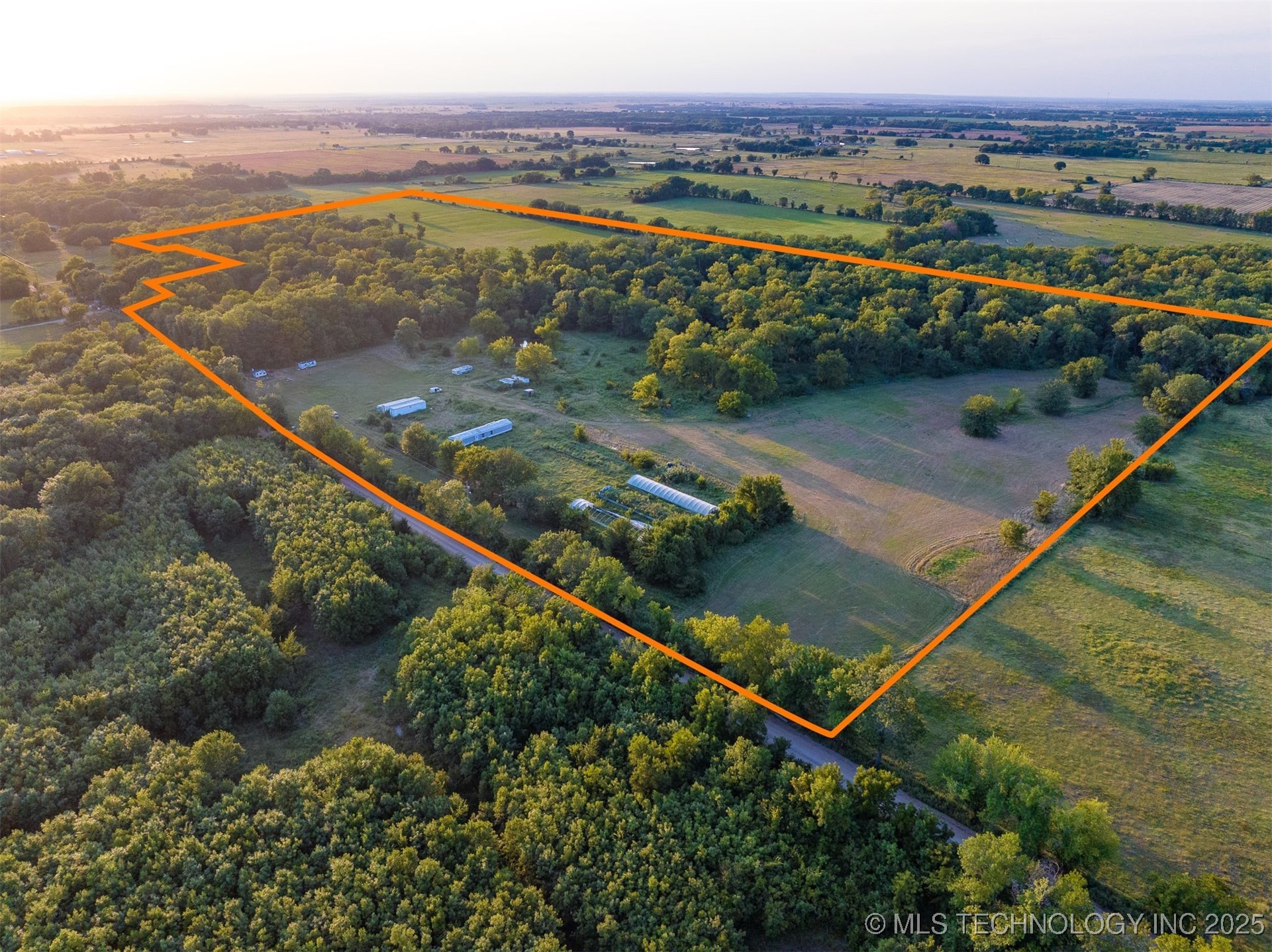 449868 E 290 Road Property Photo 1