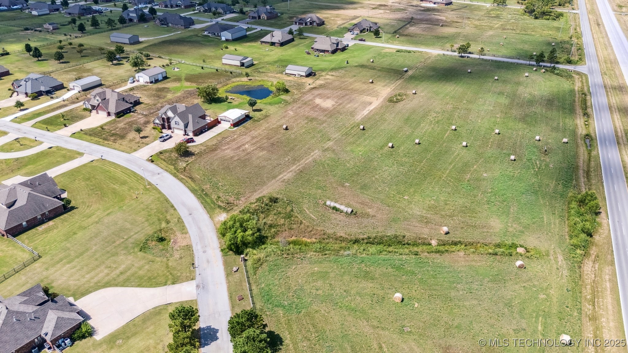 Lantana Boulevard Property Photo 3