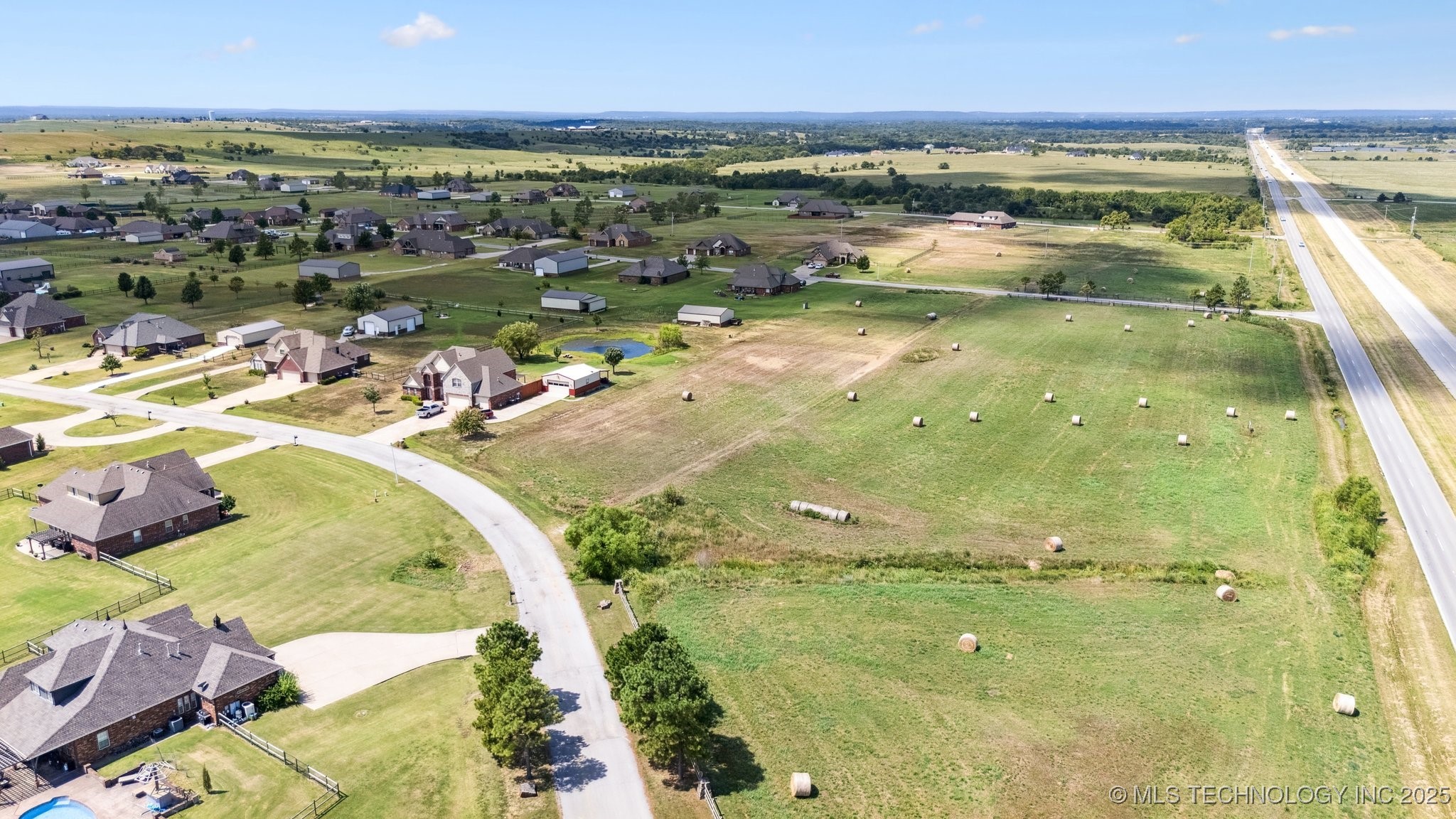 Lantana Boulevard Property Photo 4