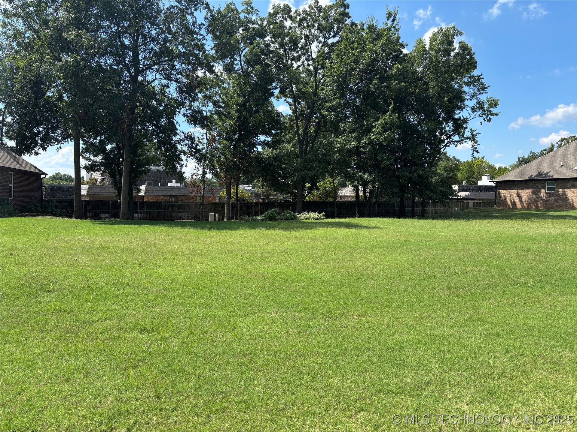 3219 Boardwalk Court Property Photo 1