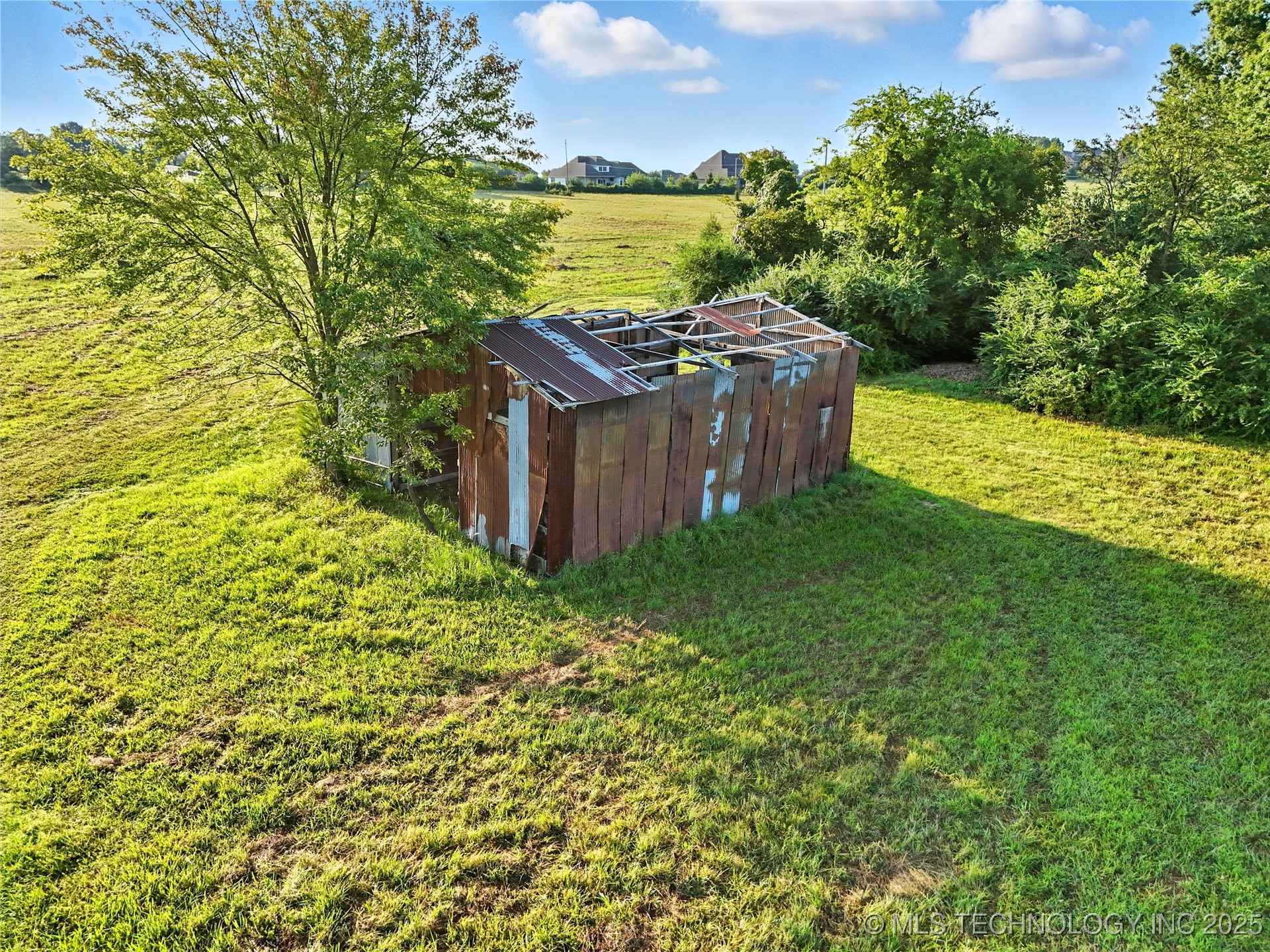 27520 E 72nd Street Property Photo 13