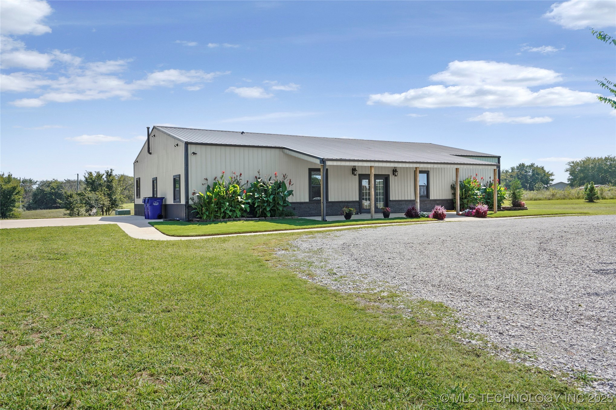 13789 S 309th East Avenue Property Photo 3