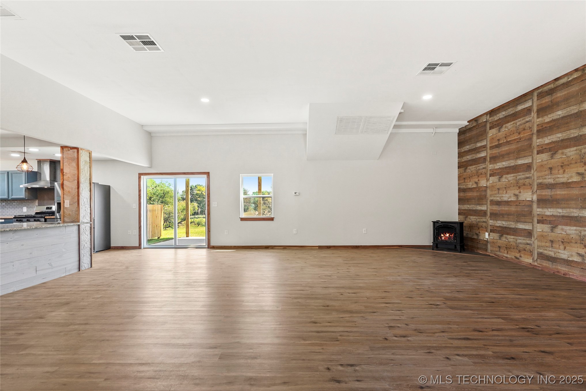 13789 S 309th East Avenue Property Photo 6