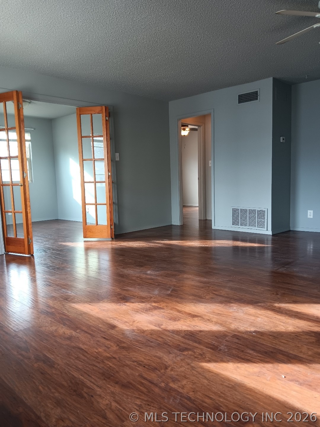 1437 E 38th Place A Property Photo 3