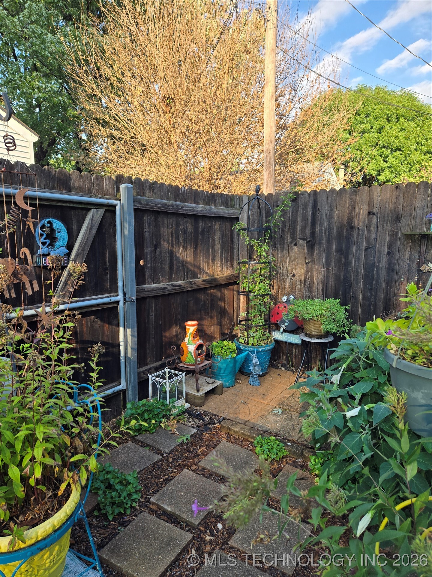 1437 E 38th Place A Property Photo 12