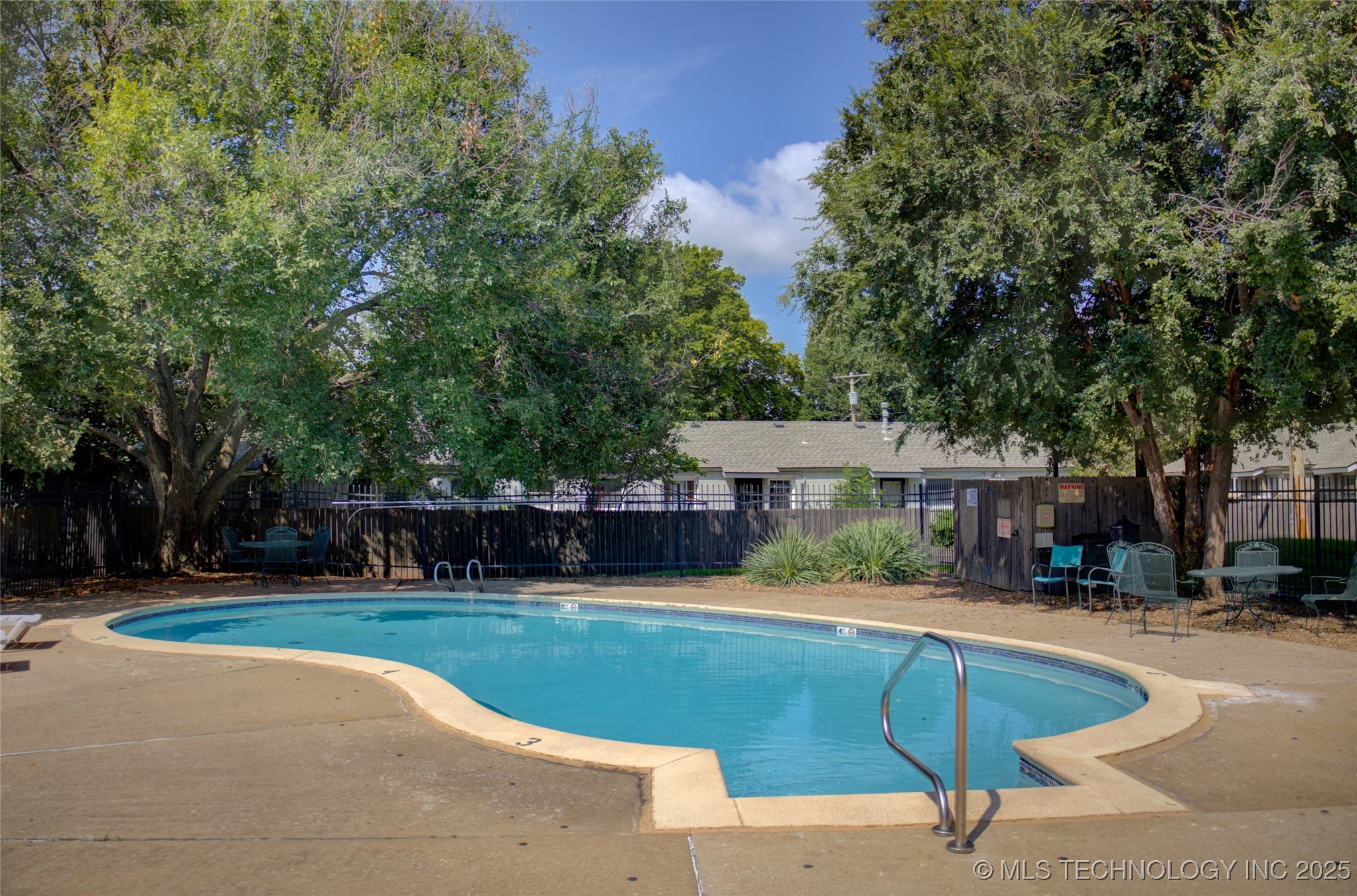 1437 E 38th Place A Property Photo 13