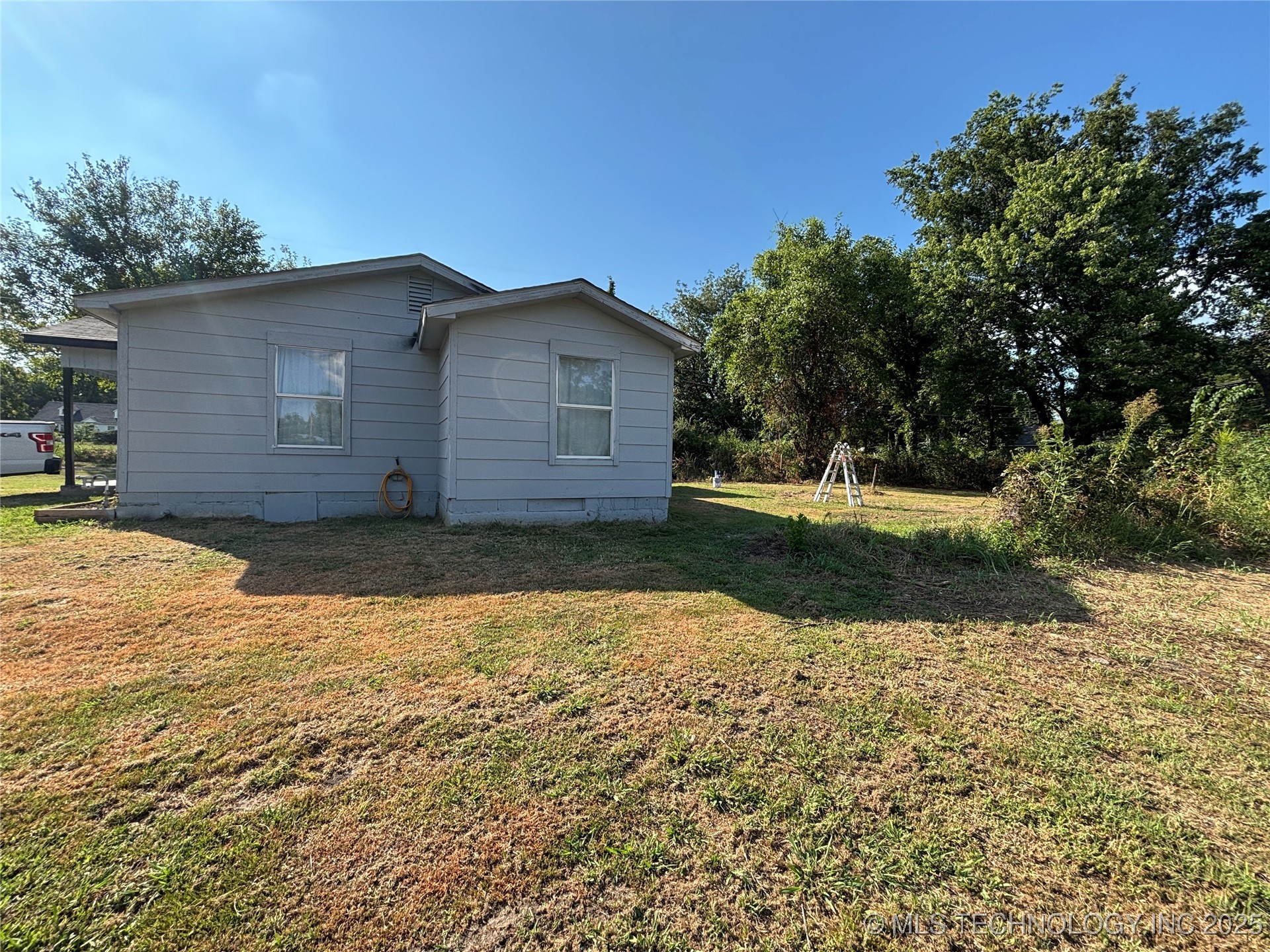 1112 Galveston Street Property Photo 2