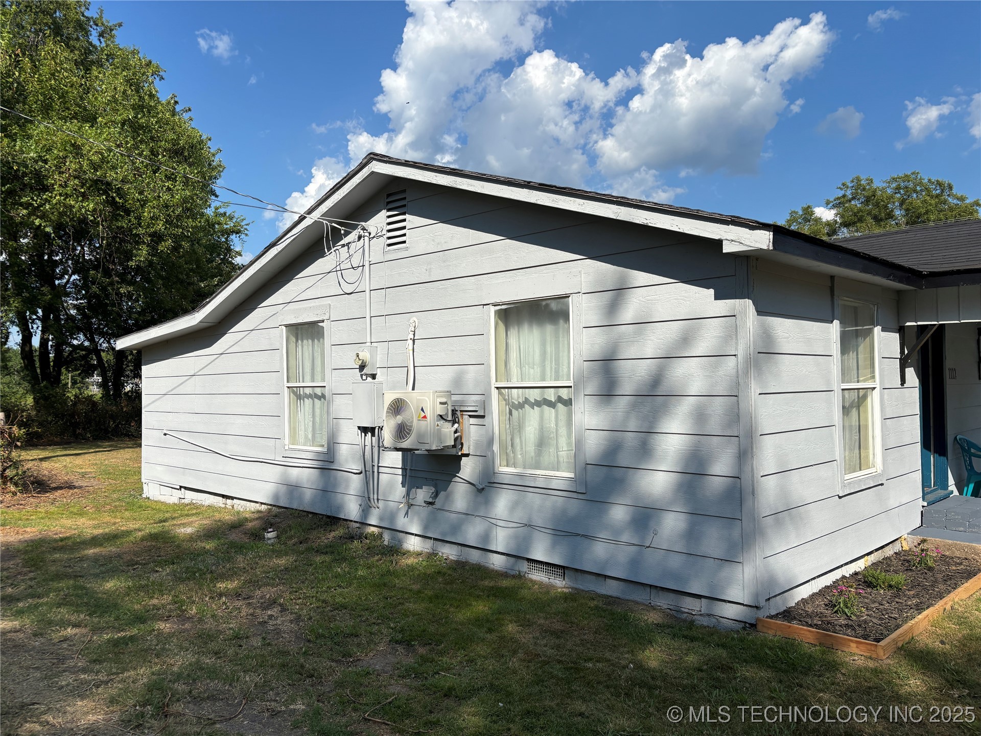 1112 Galveston Street Property Photo 6