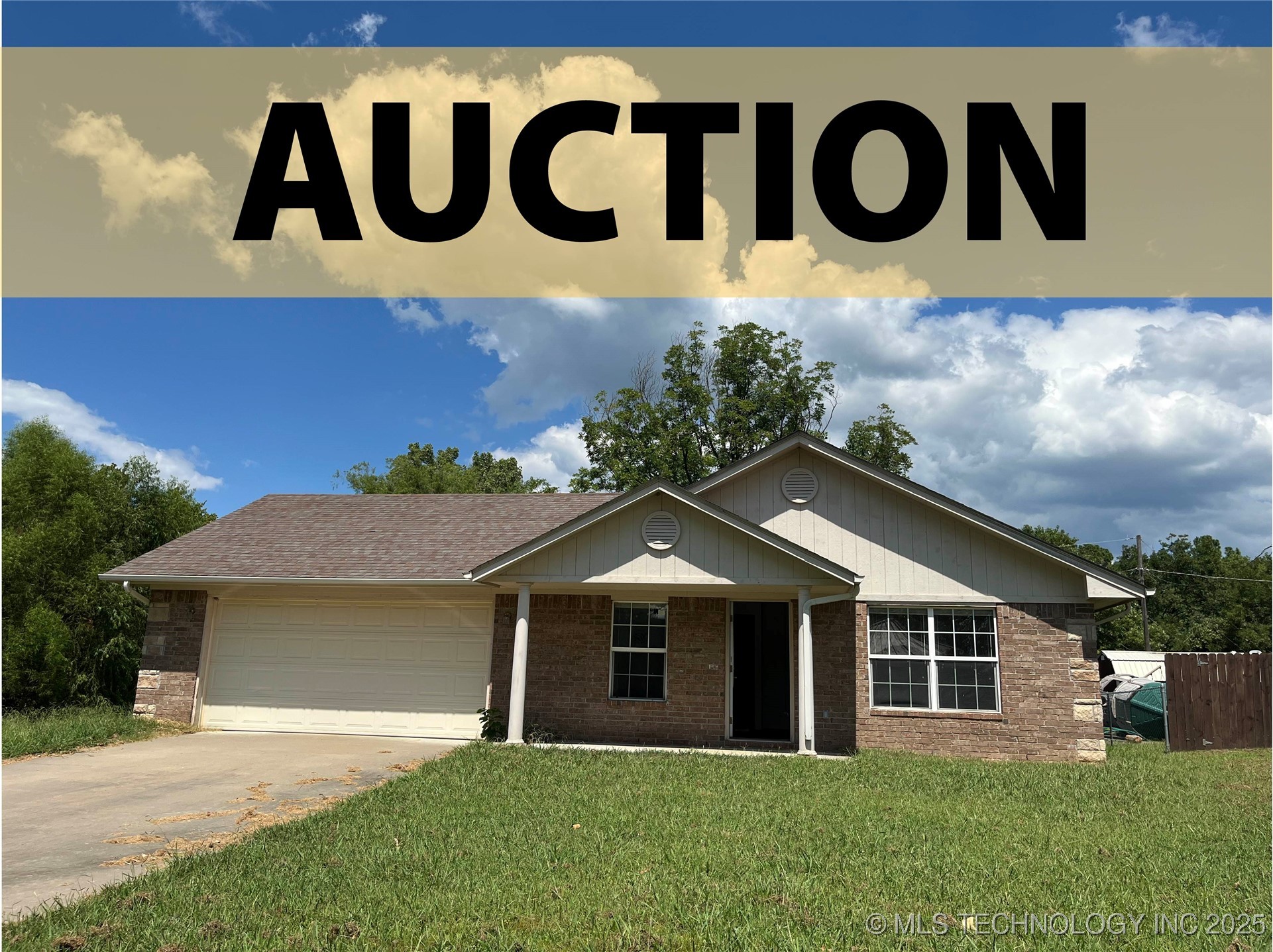 616 W Hickory Avenue Property Photo 1