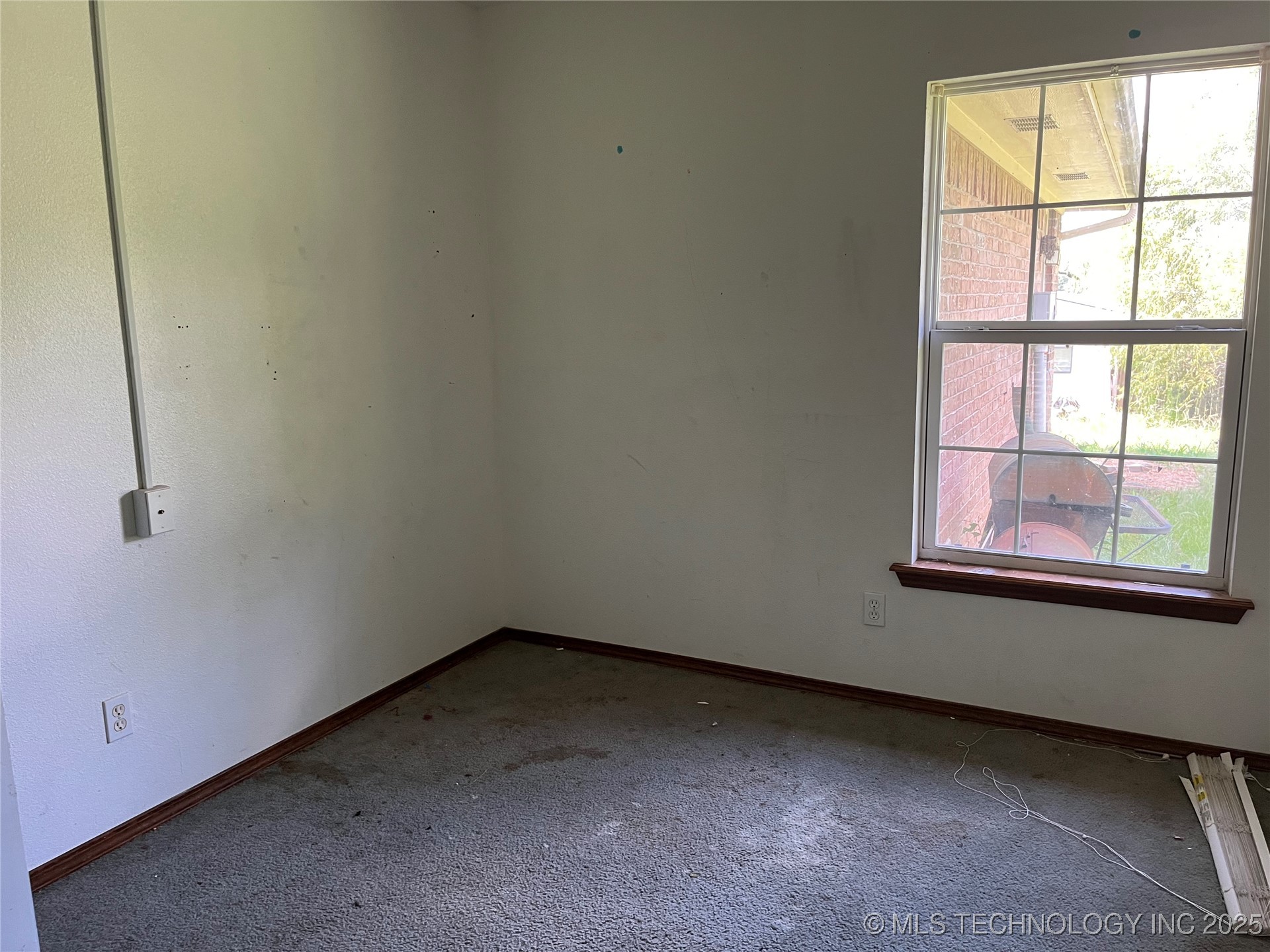 616 W Hickory Avenue Property Photo 7