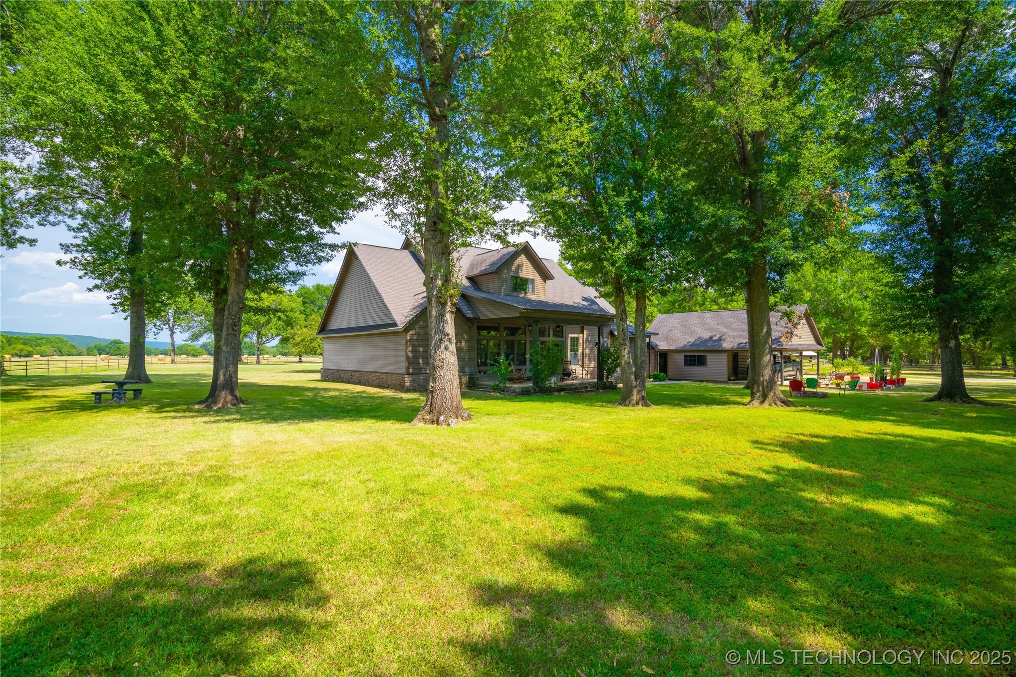 21540 E State Highway 31 Property Photo 4