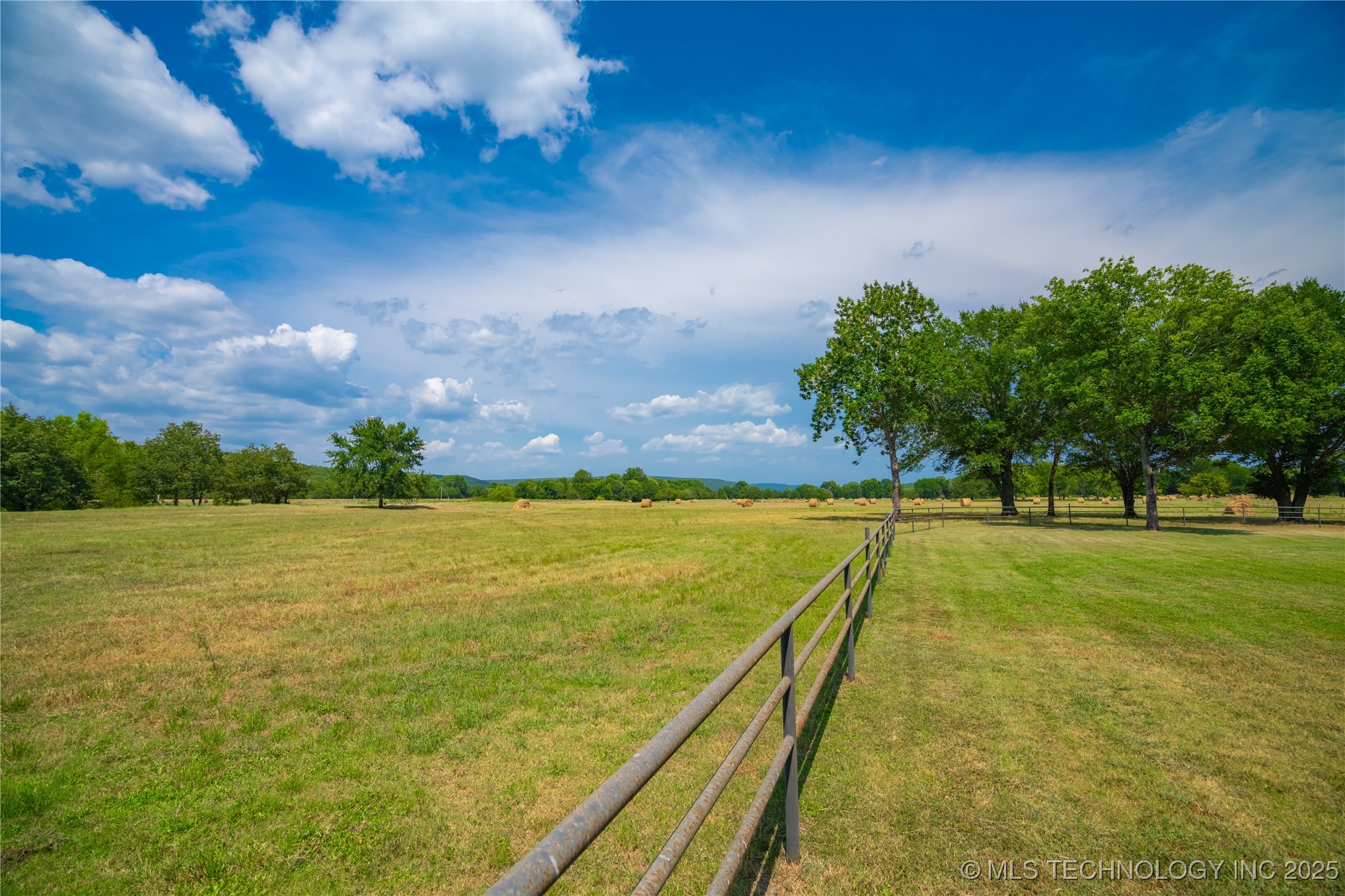 21540 E State Highway 31 Property Photo 5