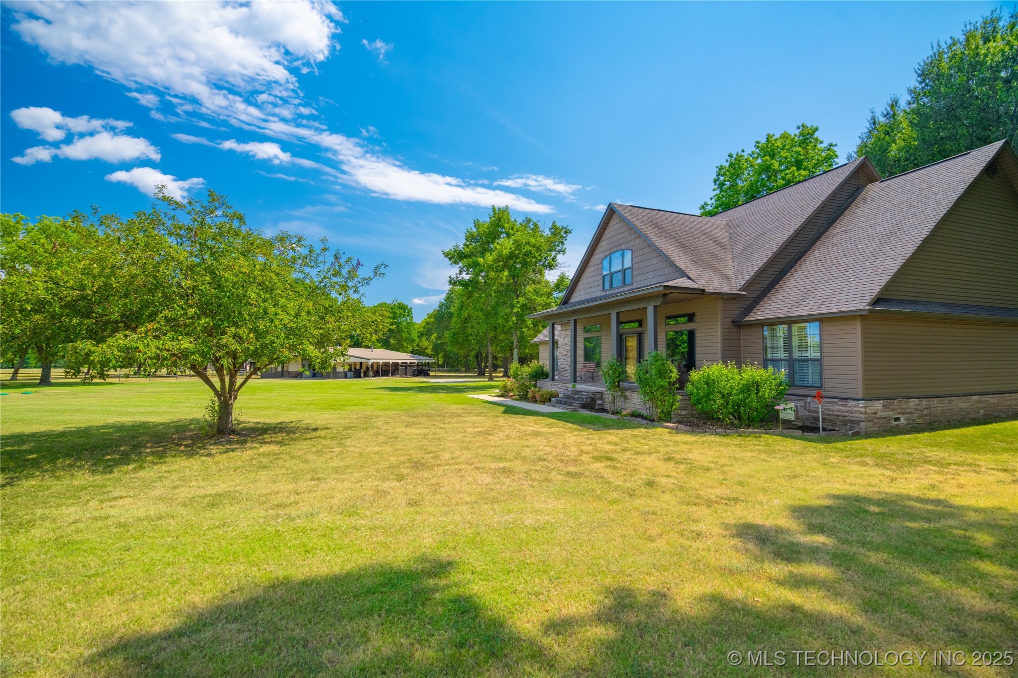 21540 E State Highway 31 Property Photo 6
