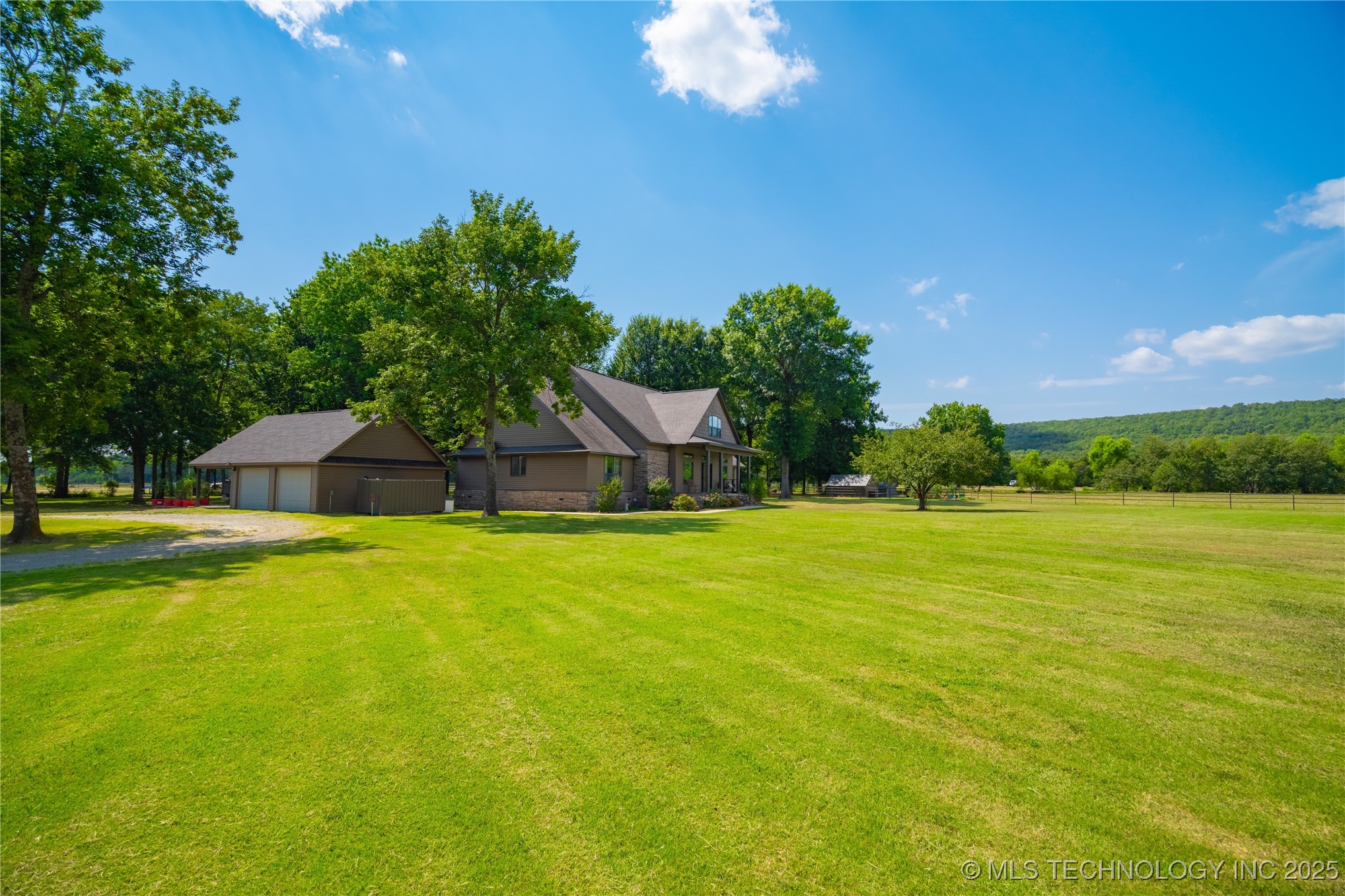 21540 E State Highway 31 Property Photo 13