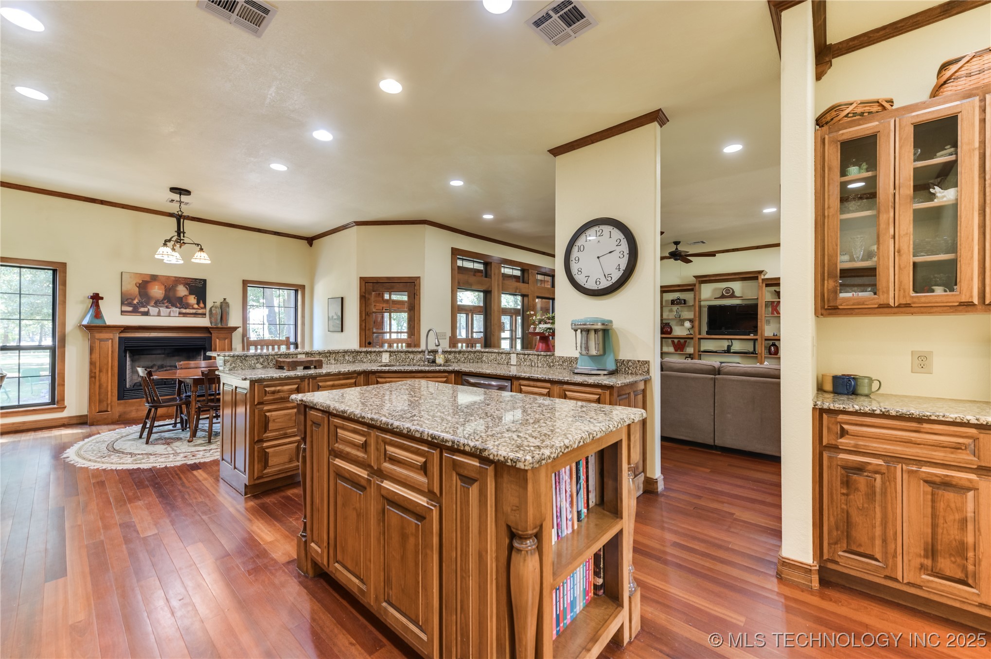 21540 E State Highway 31 Property Photo 25