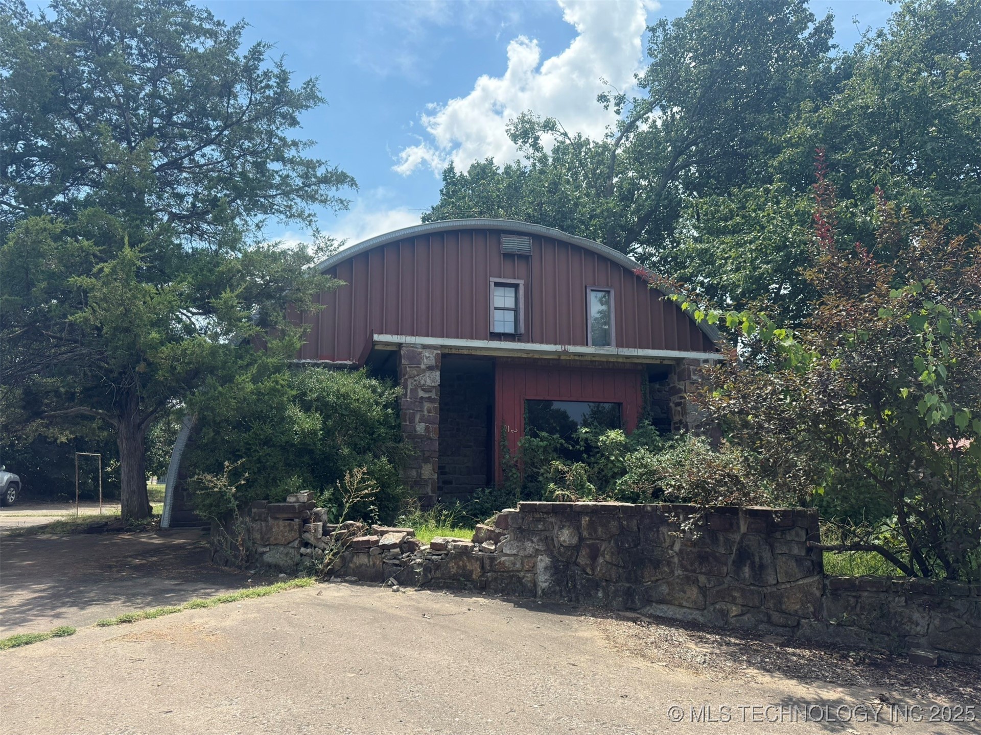 912 W Cedar Street Property Photo 1