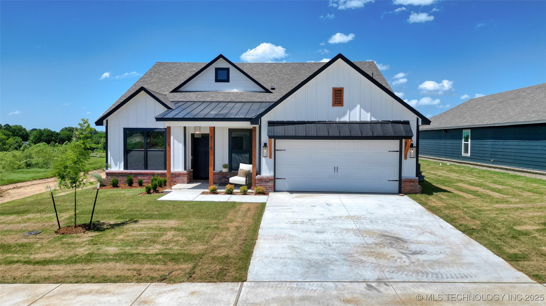 8516 E El Paso Street Property Photo 1