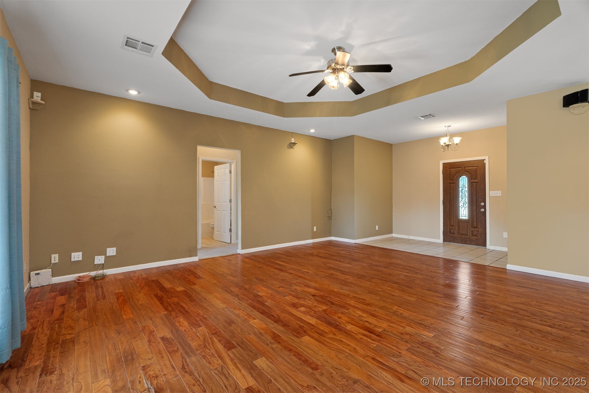 708 W Little Flower Drive Property Photo 5