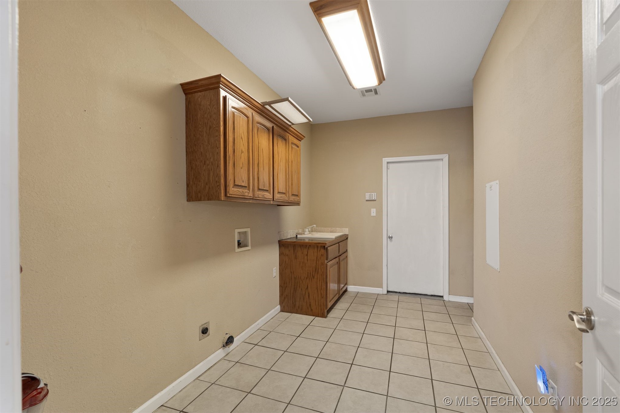 708 W Little Flower Drive Property Photo 13