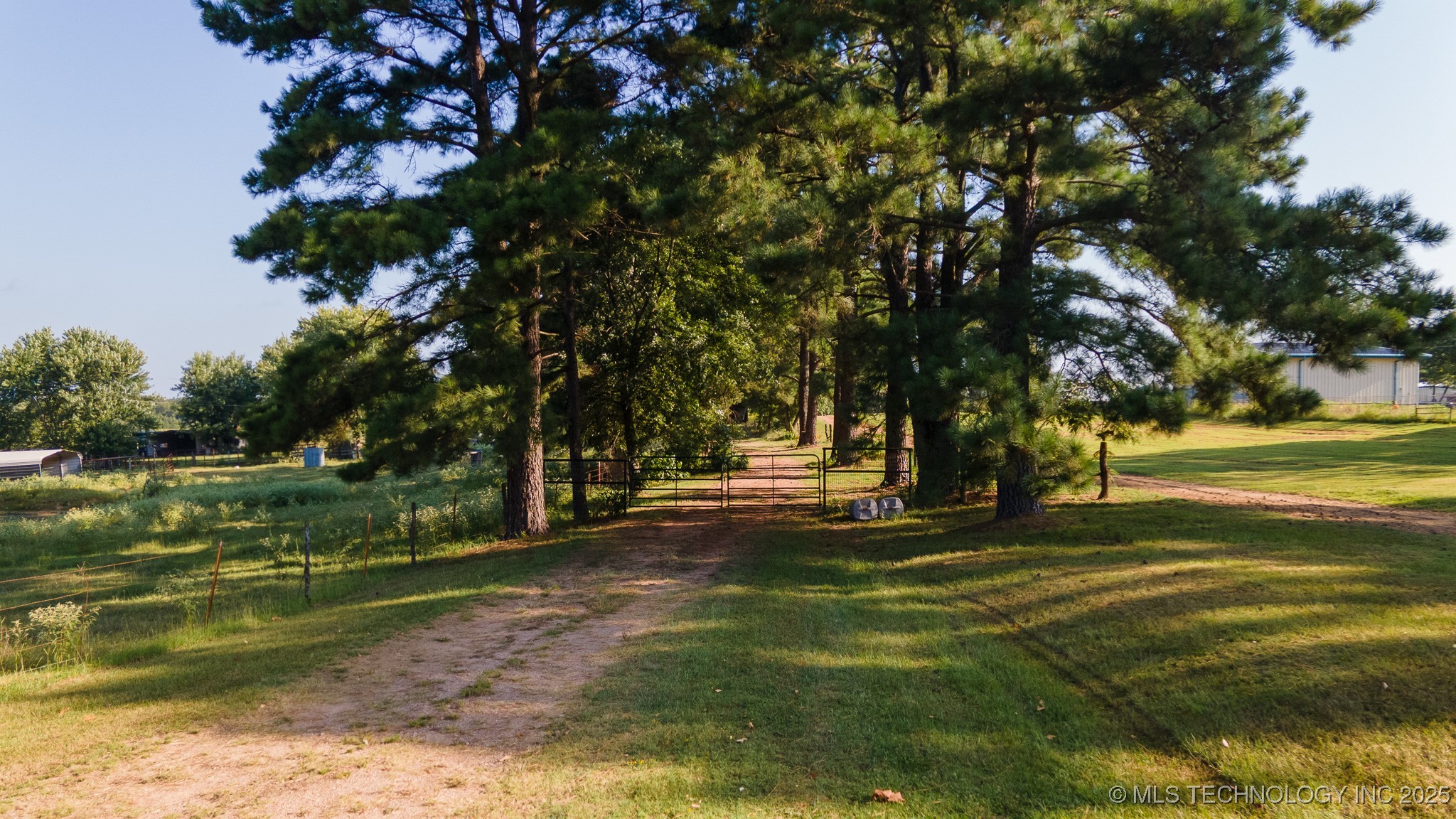 19499 E Whippoorwill Lane Property Photo 5