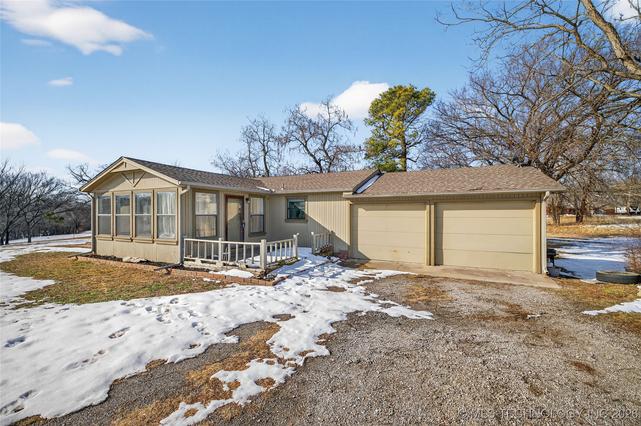 9730 S 4050 Road Property Photo 2