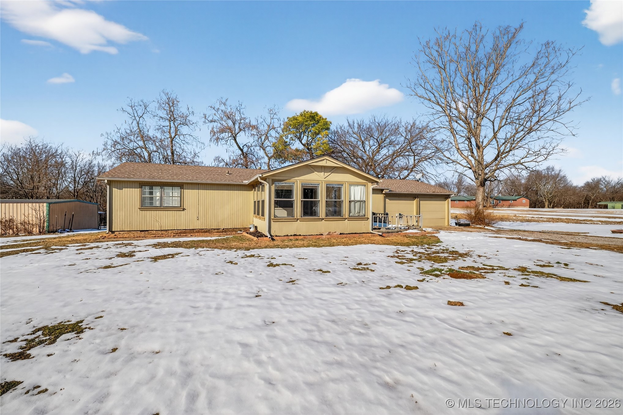 9730 S 4050 Road Property Photo 3