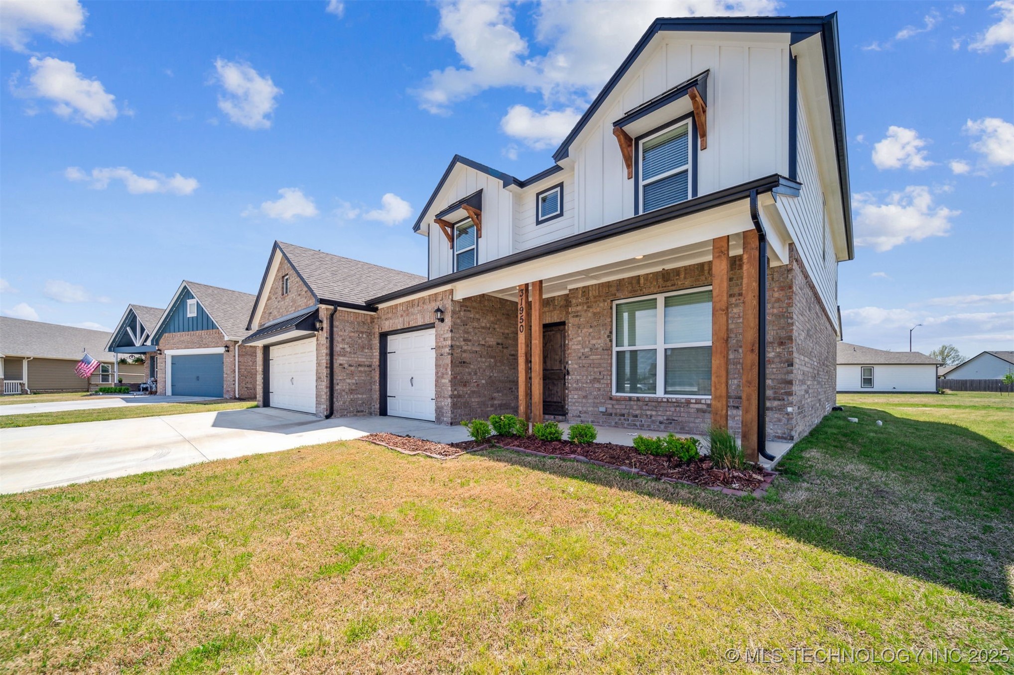 31950 E 62nd Street S Property Photo 4