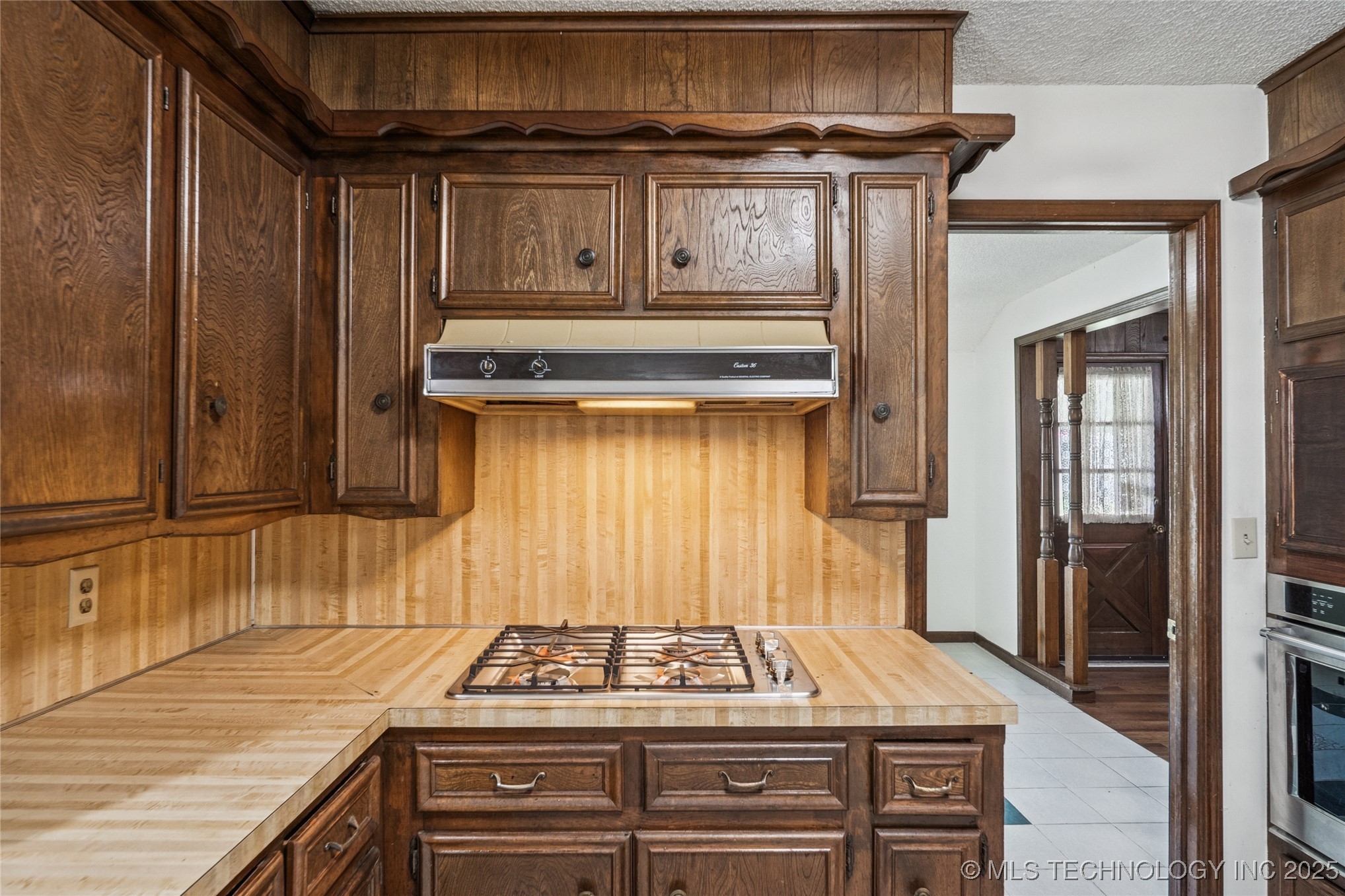 12517 E 38th Street Property Photo 13