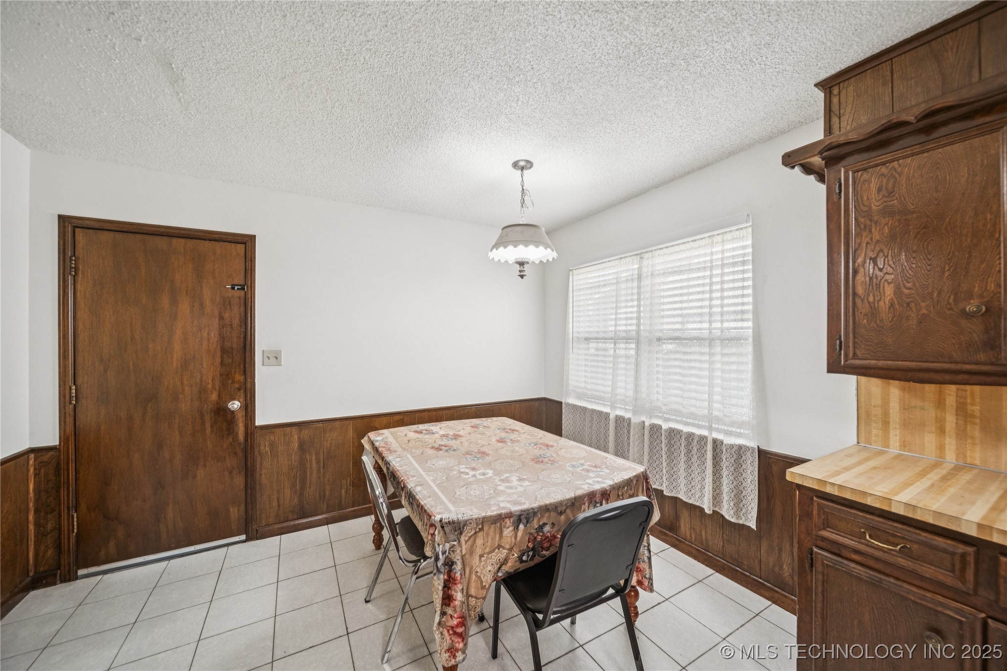 12517 E 38th Street Property Photo 15