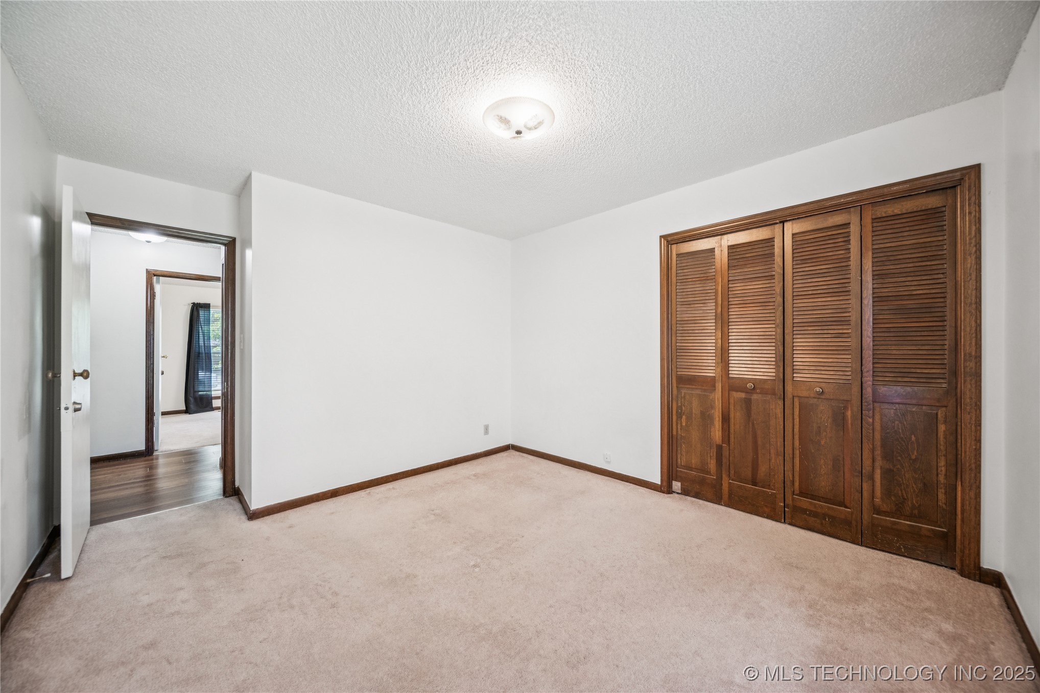 12517 E 38th Street Property Photo 21