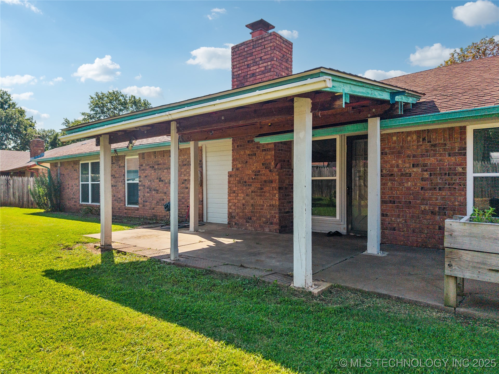 12517 E 38th Street Property Photo 26